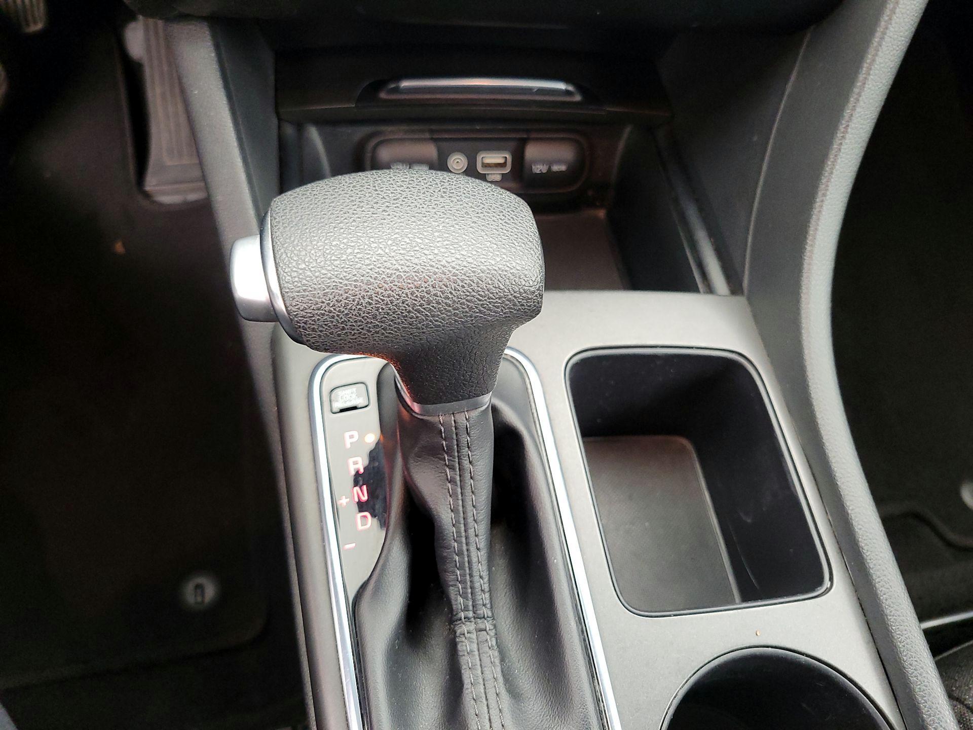 Thumbnail: 2017 Kia Optima - 18