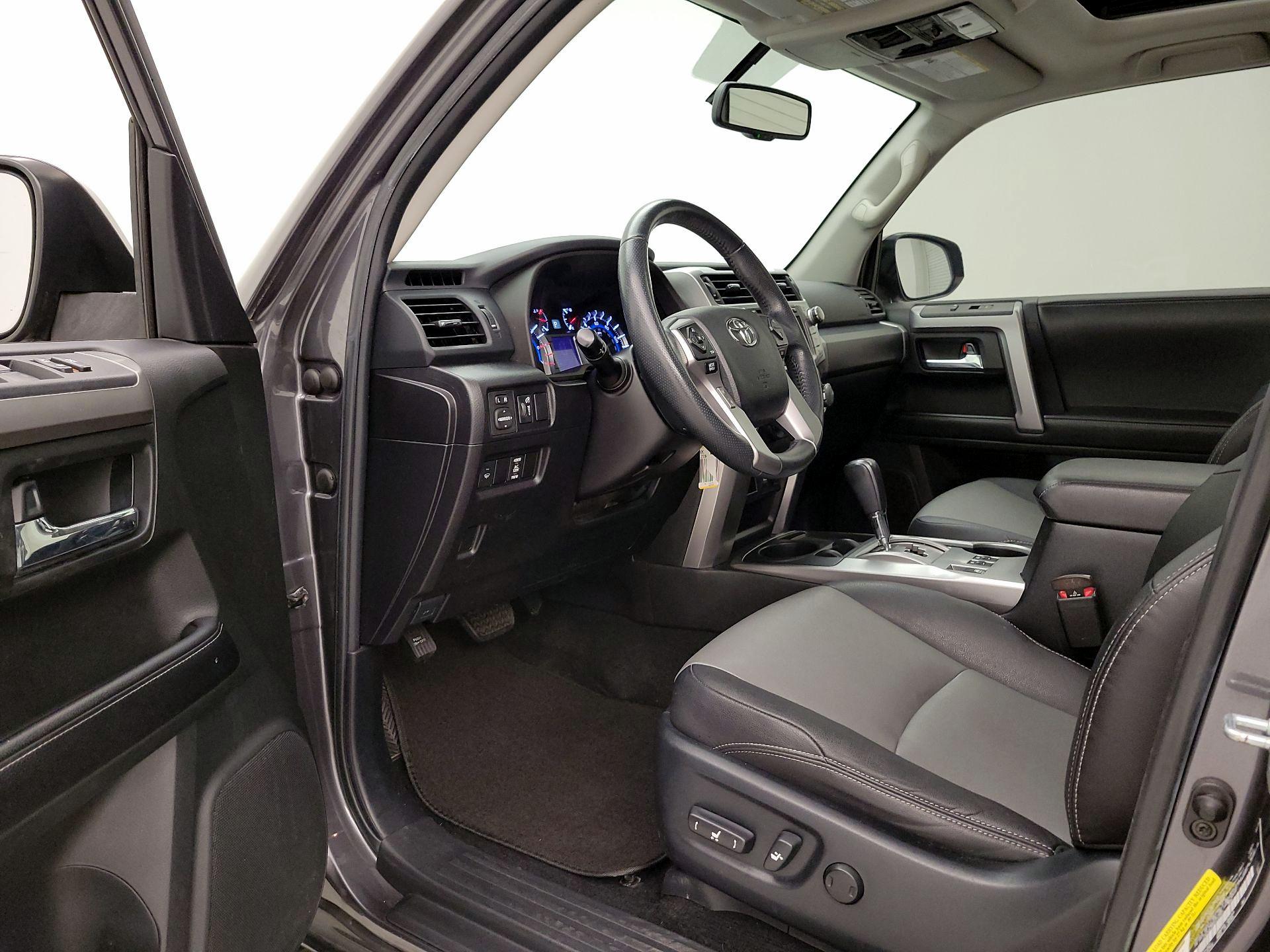 Thumbnail: 2016 Toyota 4Runner - 11