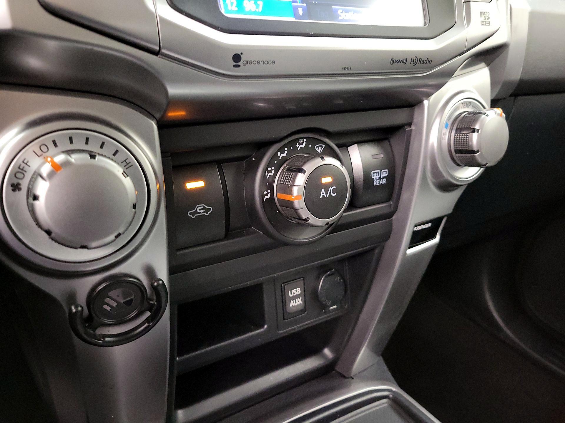 Thumbnail: 2016 Toyota 4Runner - 16