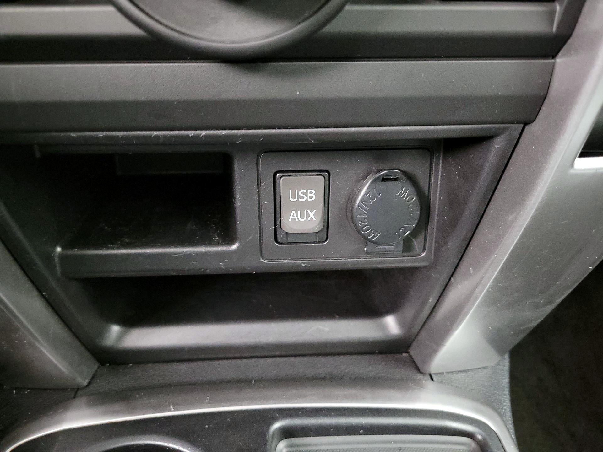 Thumbnail: 2016 Toyota 4Runner - 18