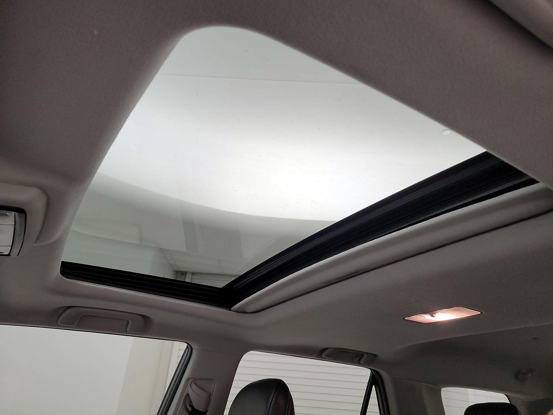 Thumbnail: 2016 Toyota 4Runner - 19