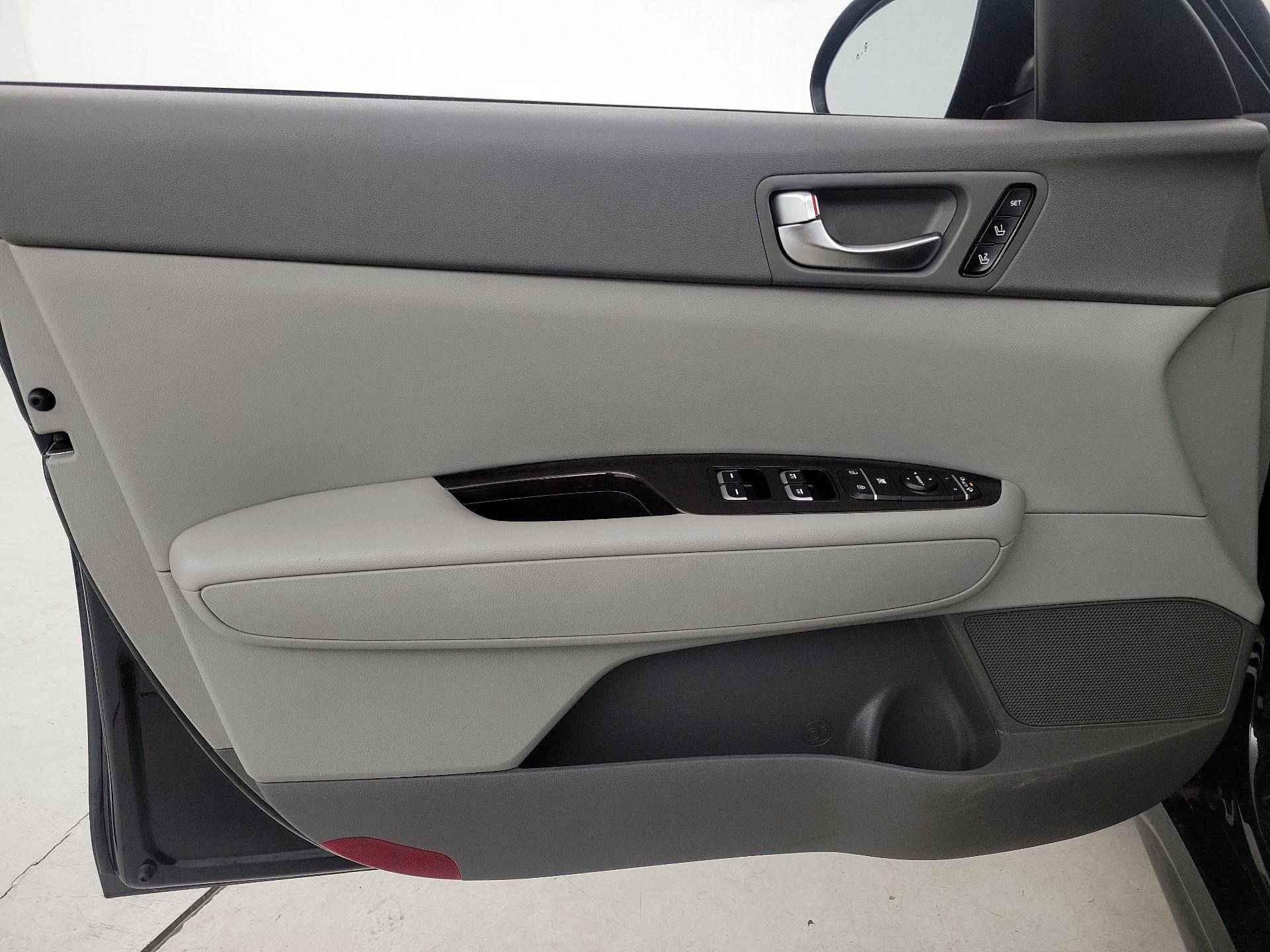 Thumbnail: 2016 Kia Optima - 12