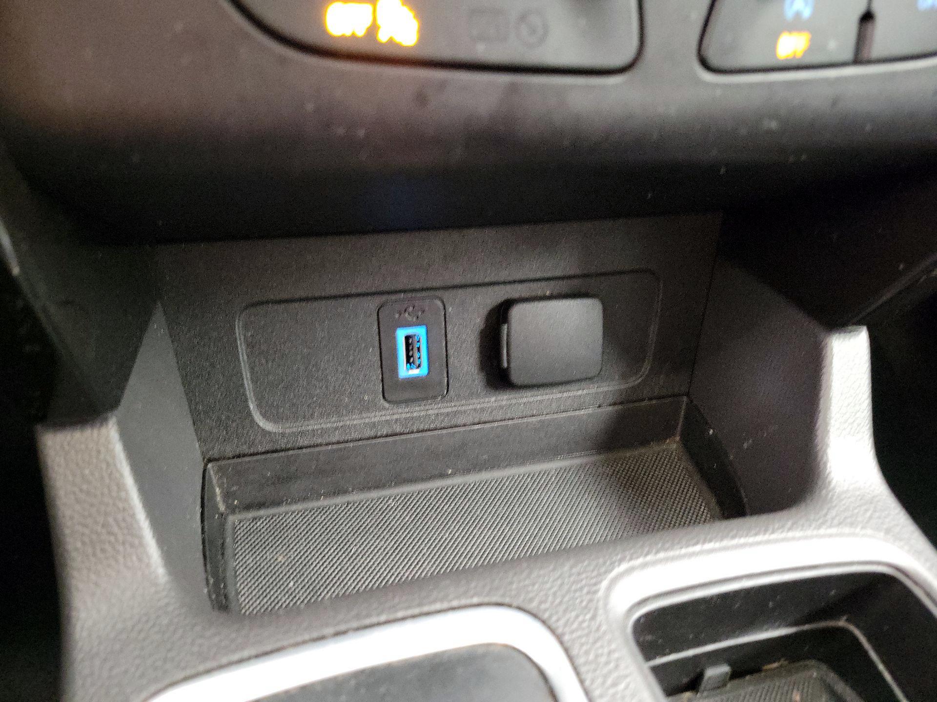 Thumbnail: 2017 Ford Escape - 19