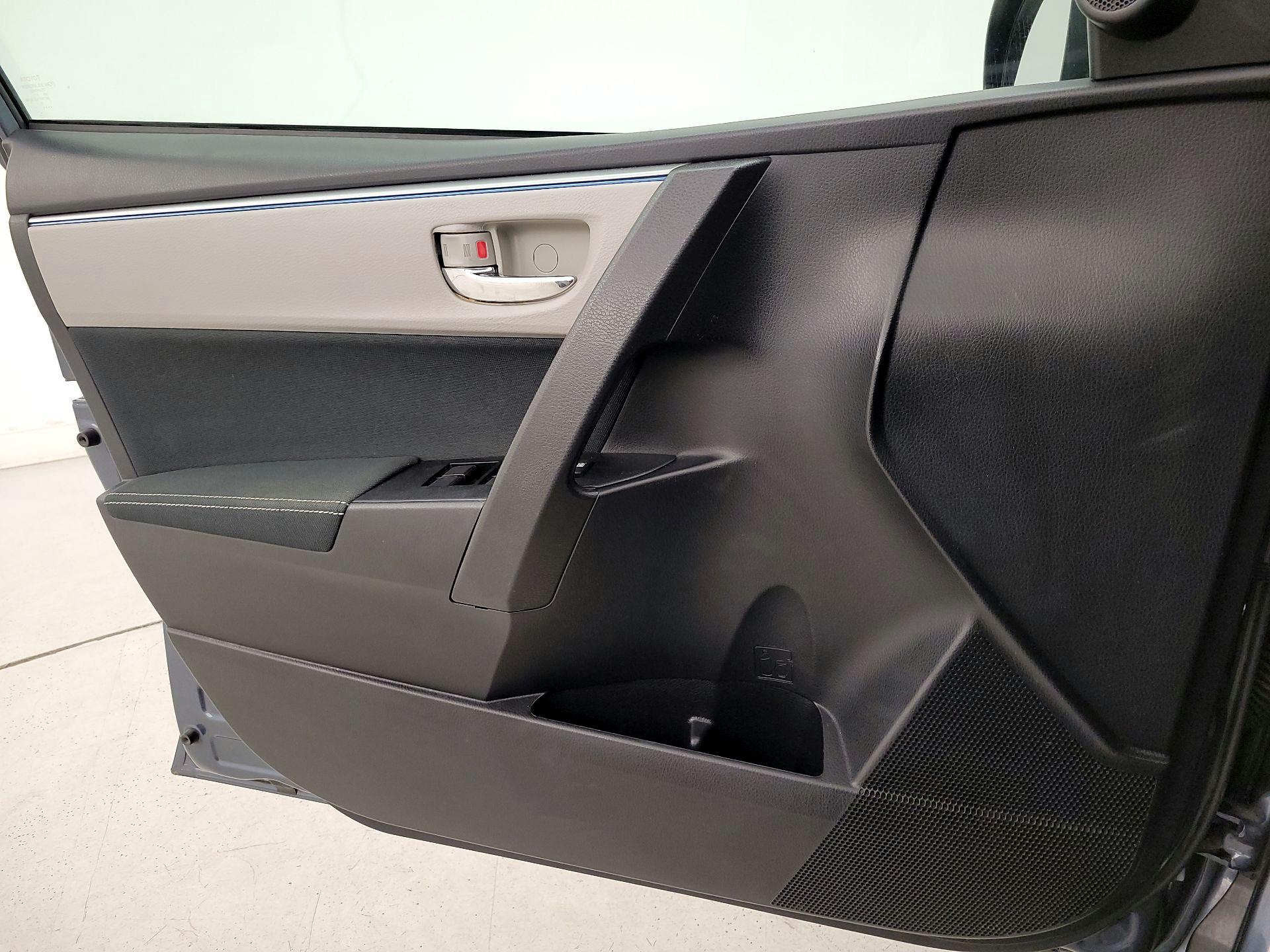 Thumbnail: 2016 Toyota Corolla - 12