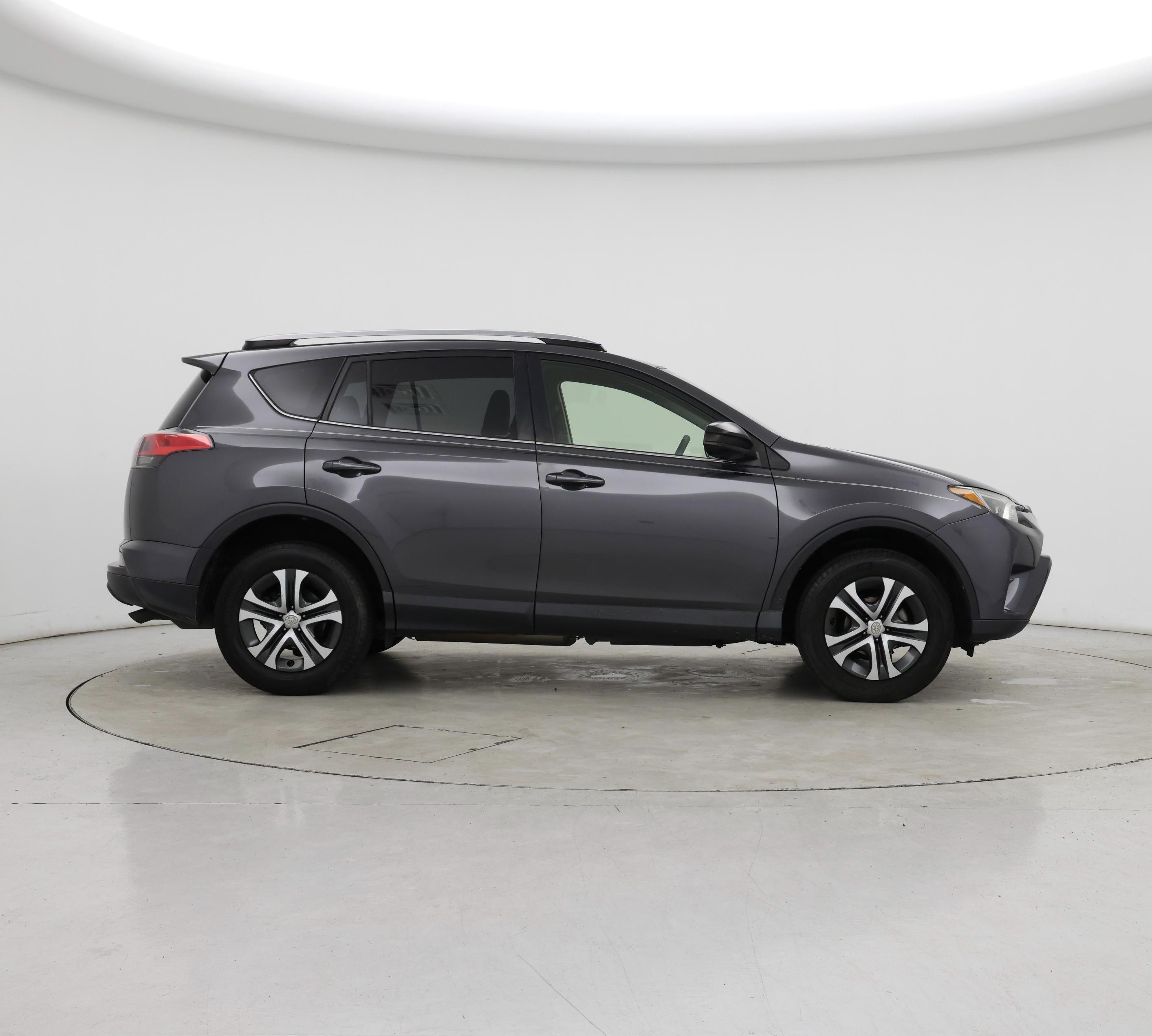 Thumbnail: 2017 Toyota RAV4 - 7