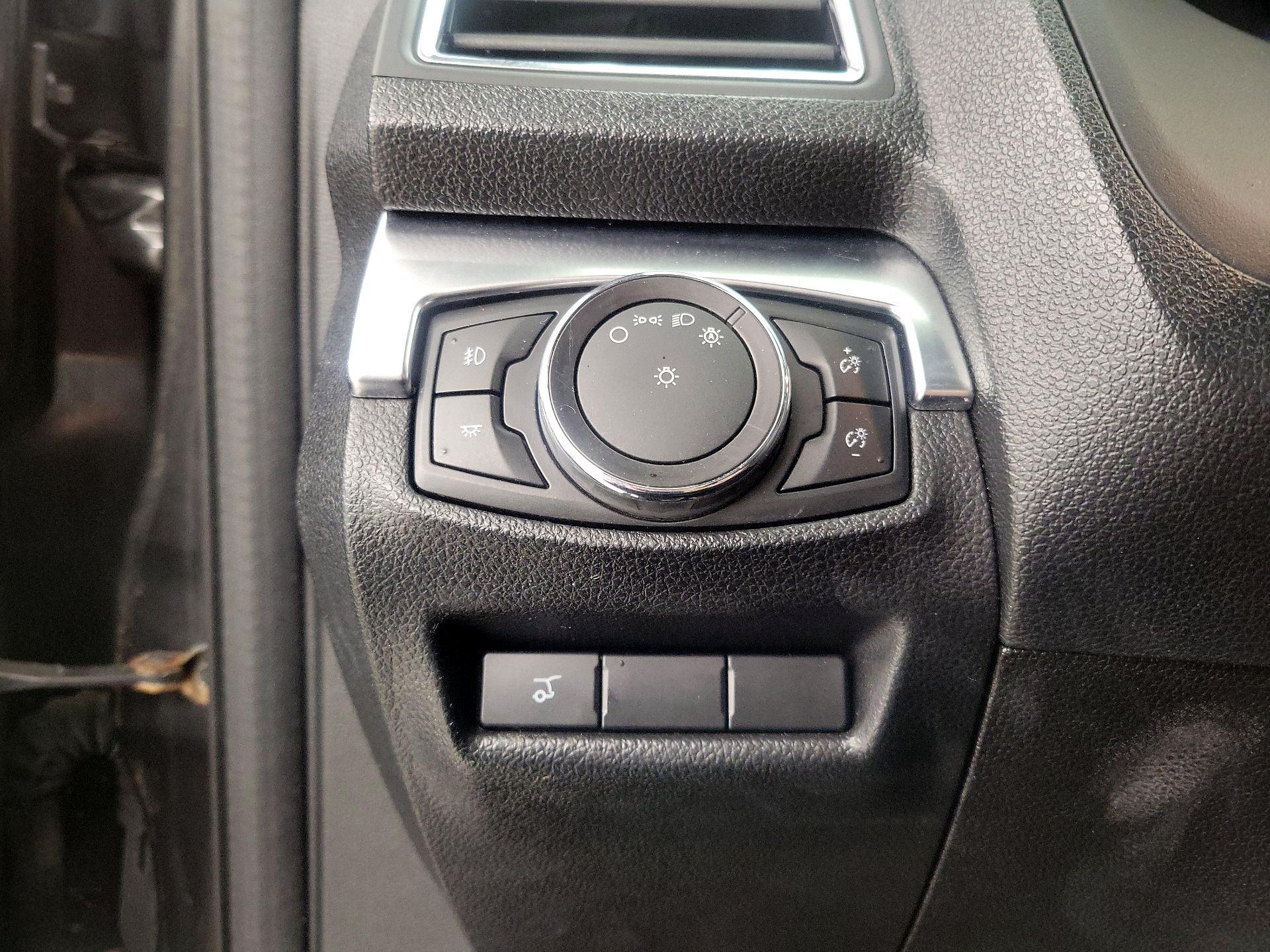 Thumbnail: 2018 Ford Explorer - 13