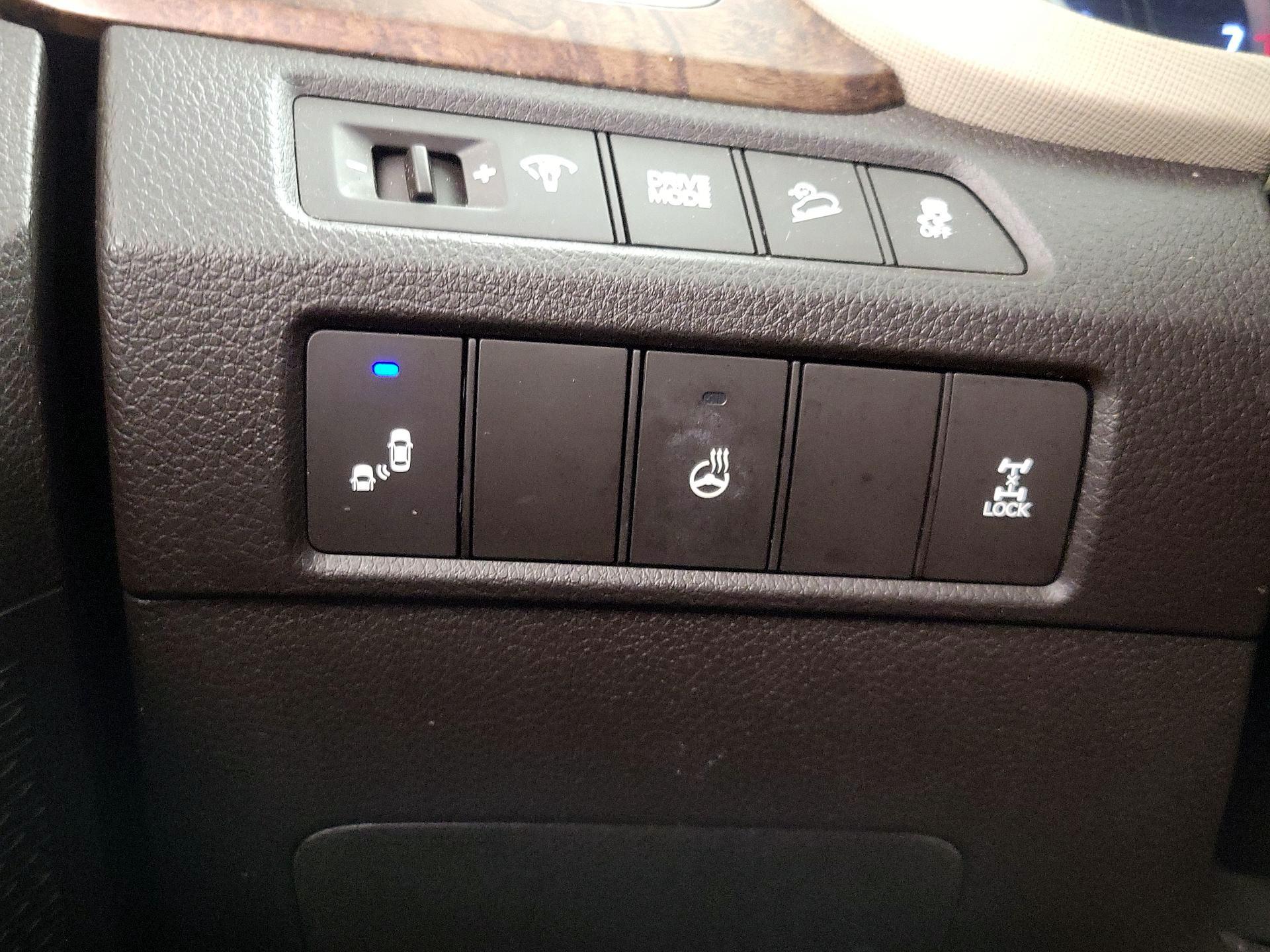 Thumbnail: 2018 Hyundai Santa Fe - 13