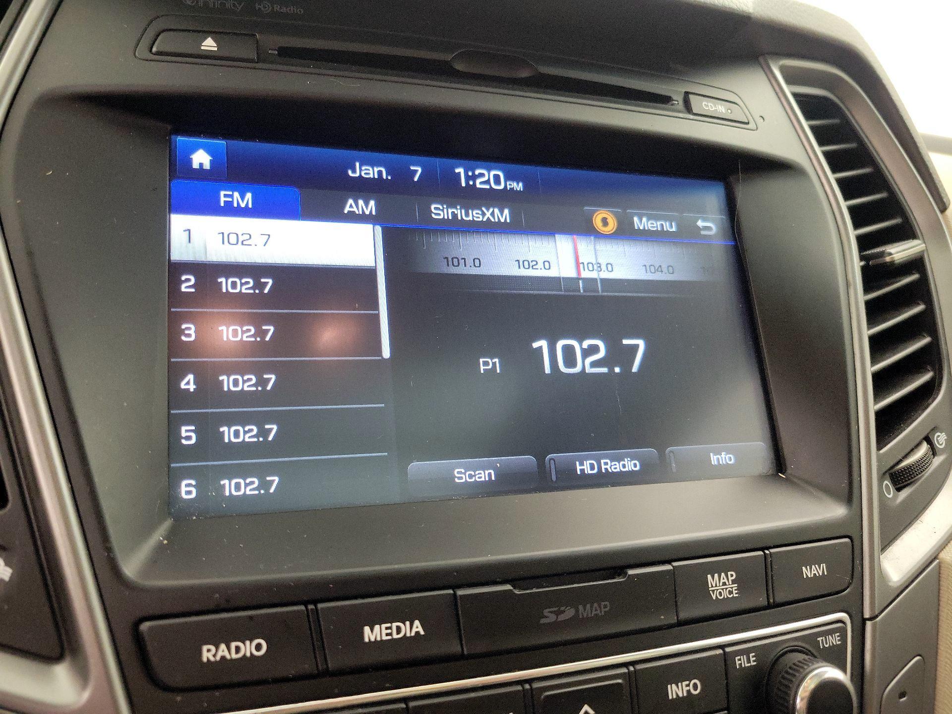 Thumbnail: 2018 Hyundai Santa Fe - 16