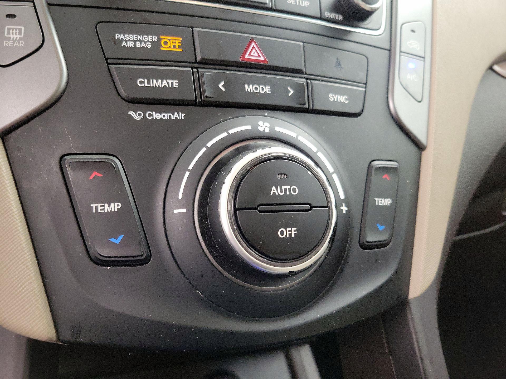 Thumbnail: 2018 Hyundai Santa Fe - 17