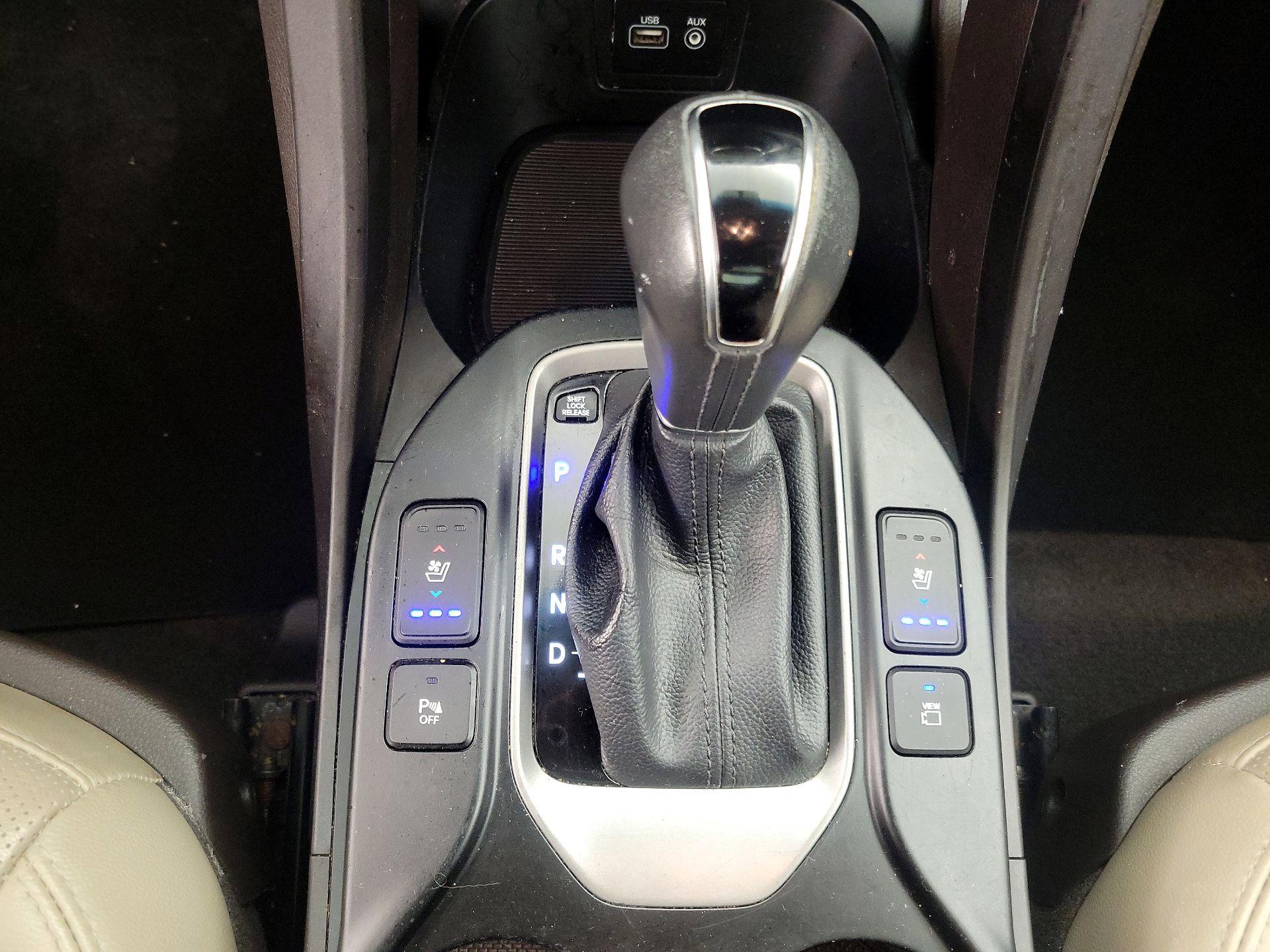 Thumbnail: 2018 Hyundai Santa Fe - 18