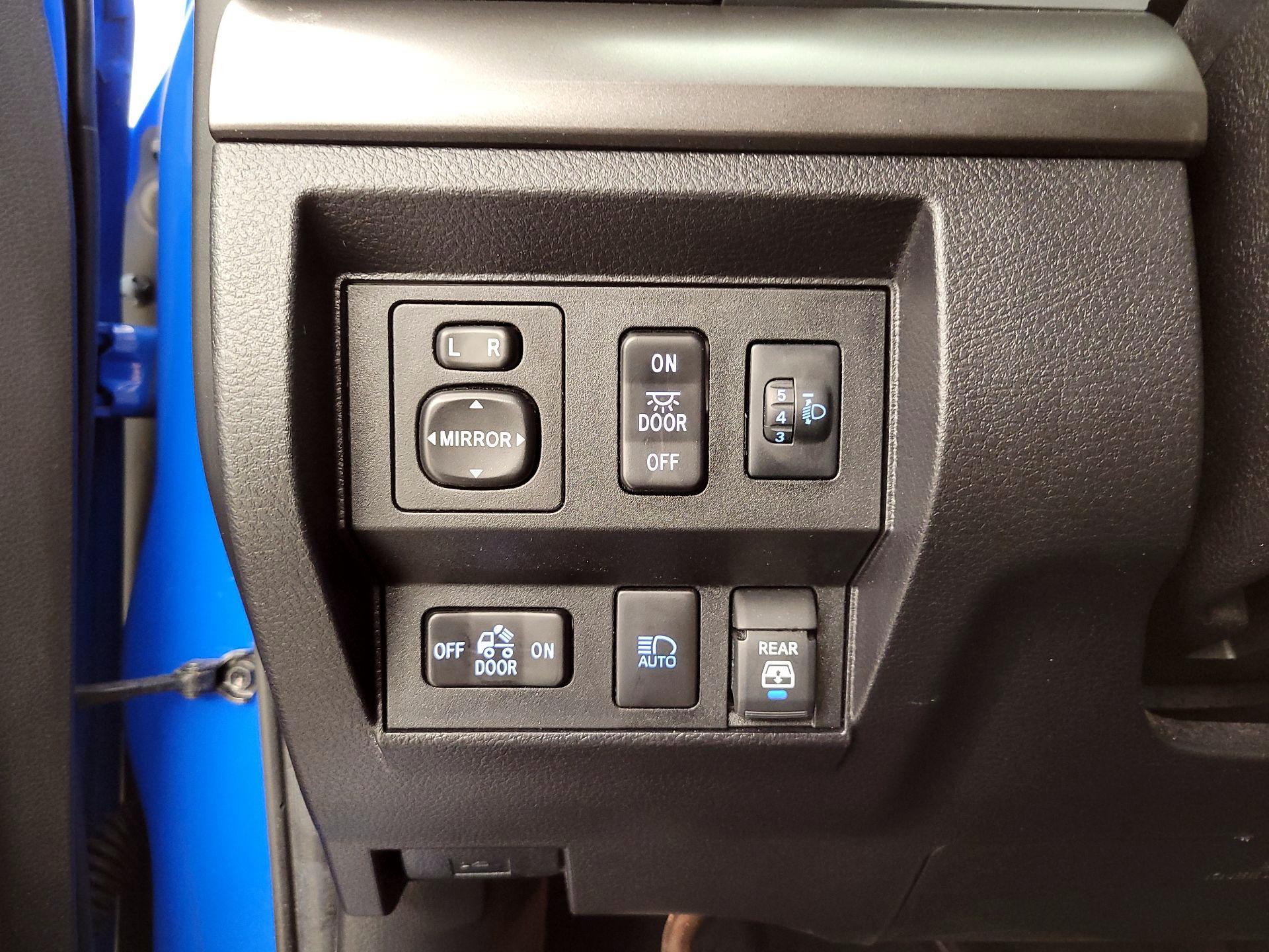 Thumbnail: 2020 Toyota Tundra - 13