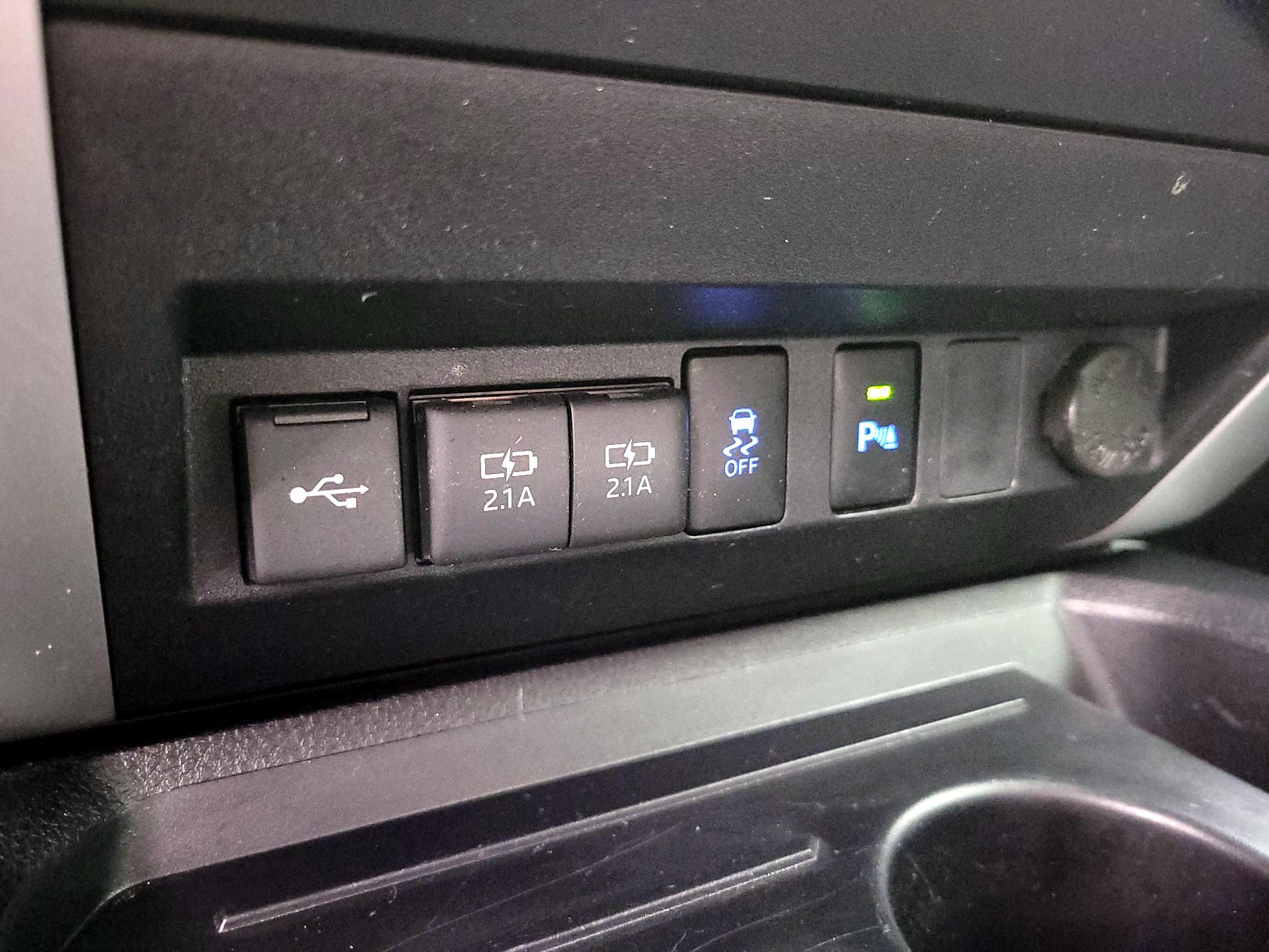 Thumbnail: 2020 Toyota Tundra - 18