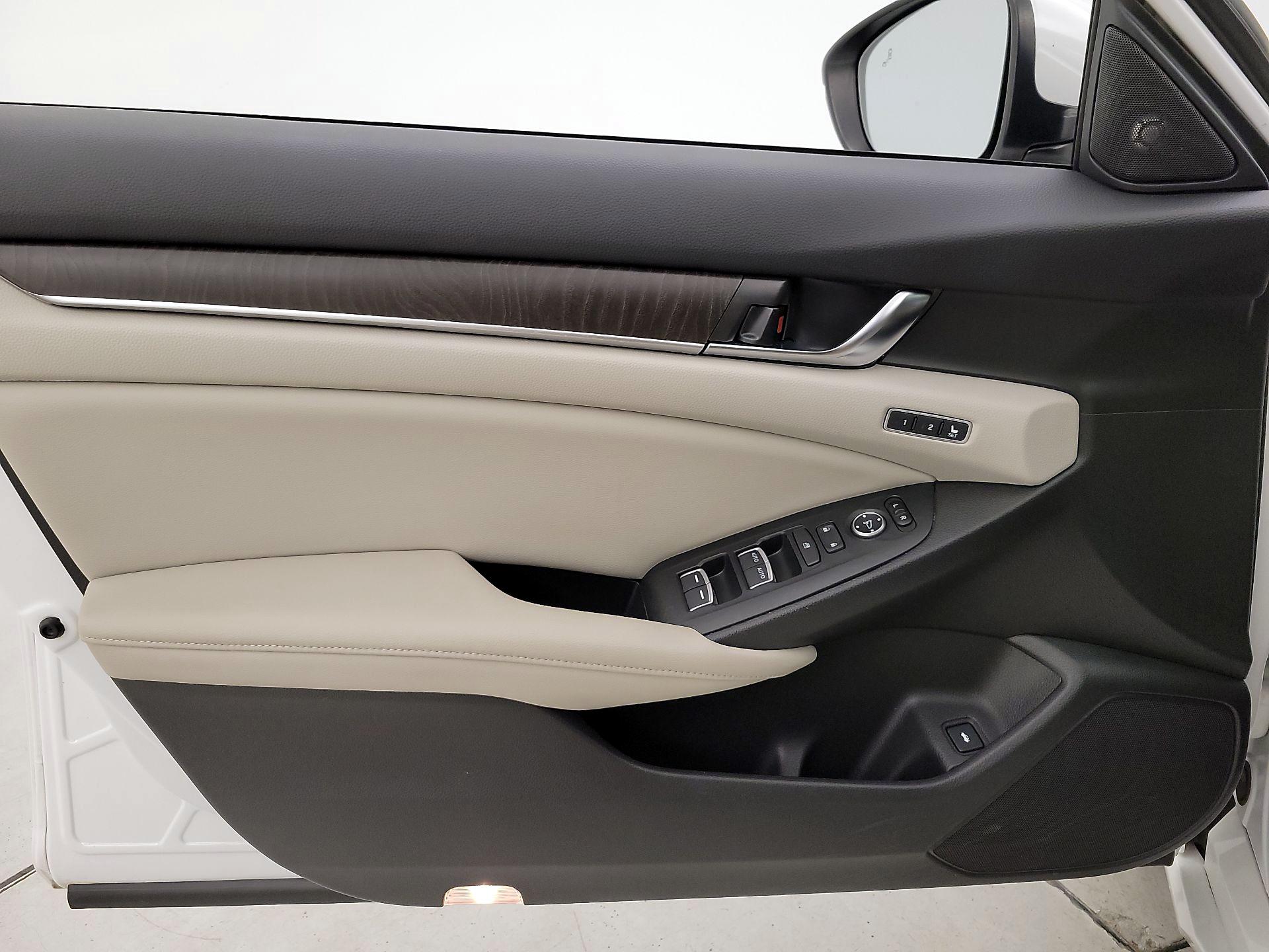 Thumbnail: 2018 Honda Accord - 12