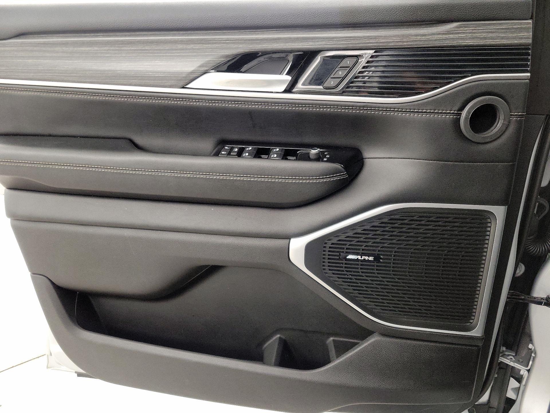 Thumbnail: 2024 Jeep Wagoneer - 12