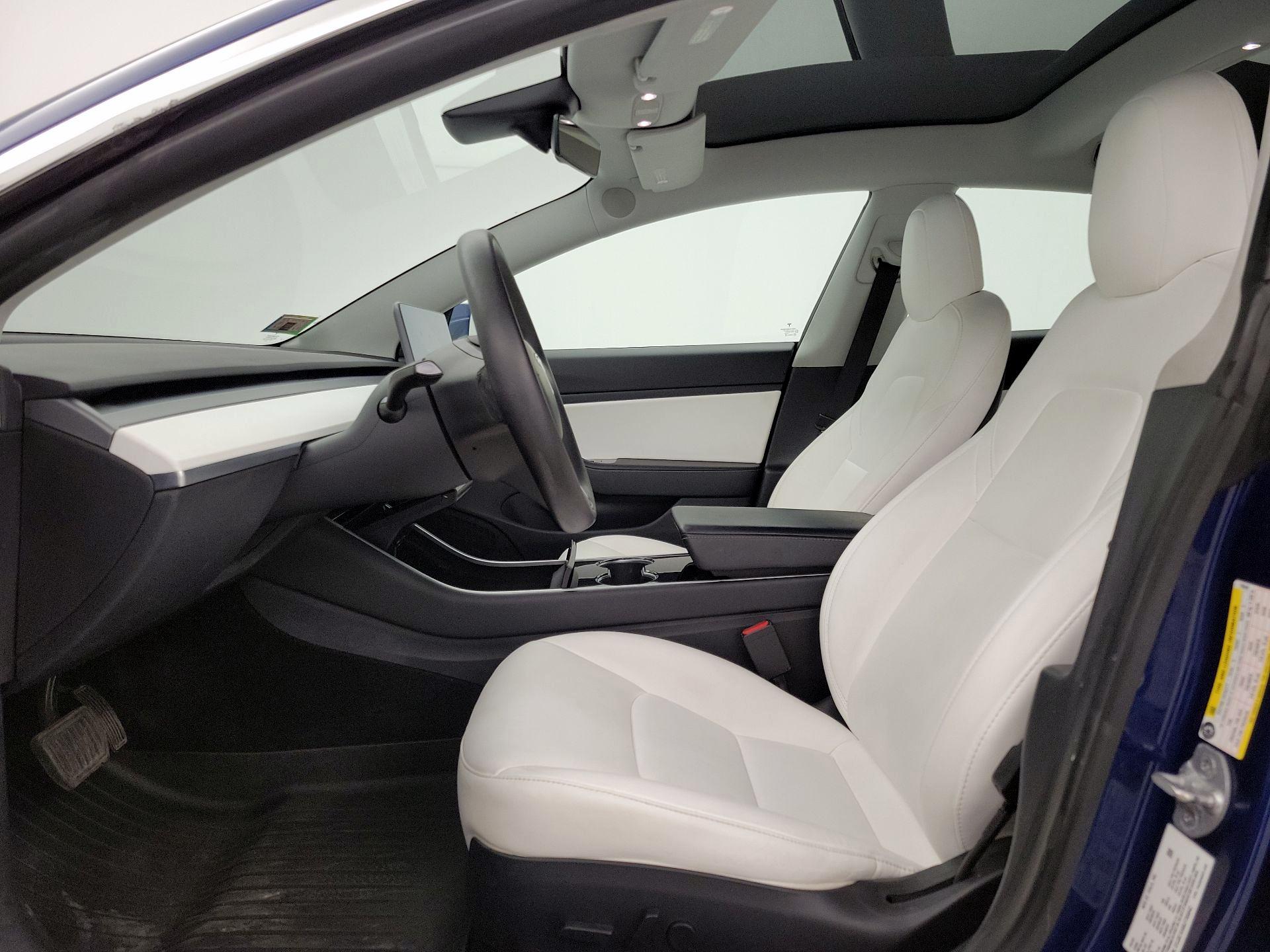 Thumbnail: 2020 Tesla Model 3 - 11