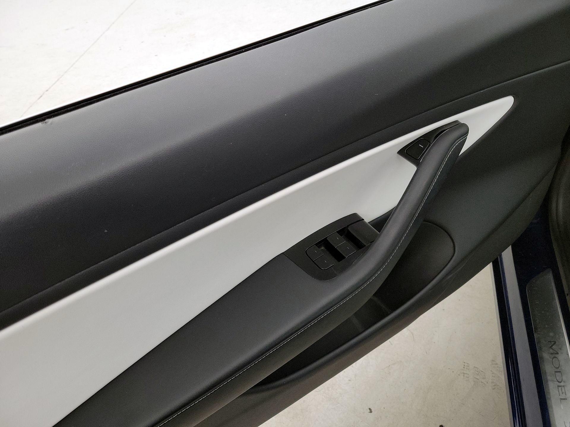 Thumbnail: 2020 Tesla Model 3 - 12