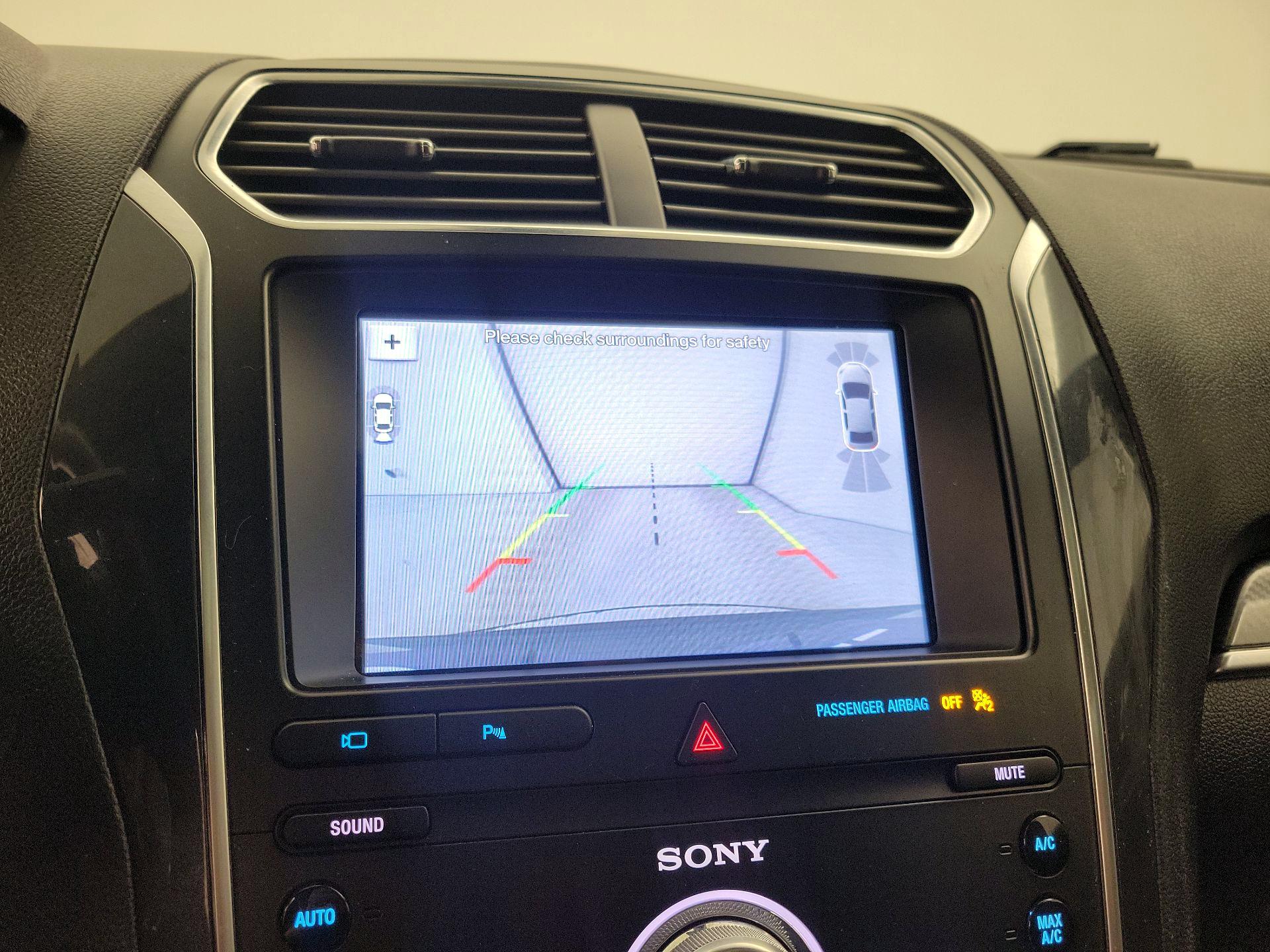 Thumbnail: 2019 Ford Explorer - 15