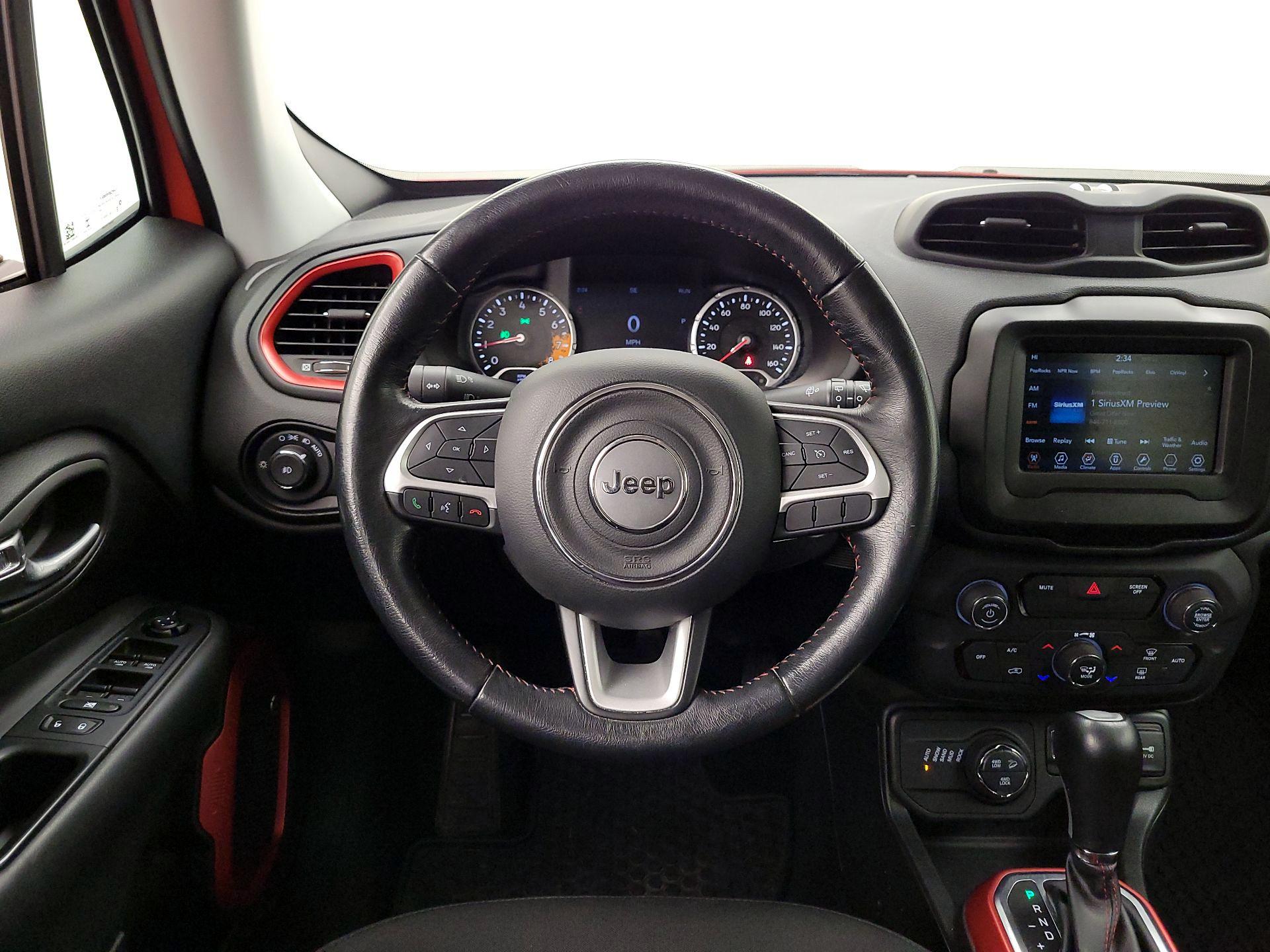 Thumbnail: 2018 Jeep Renegade - 10