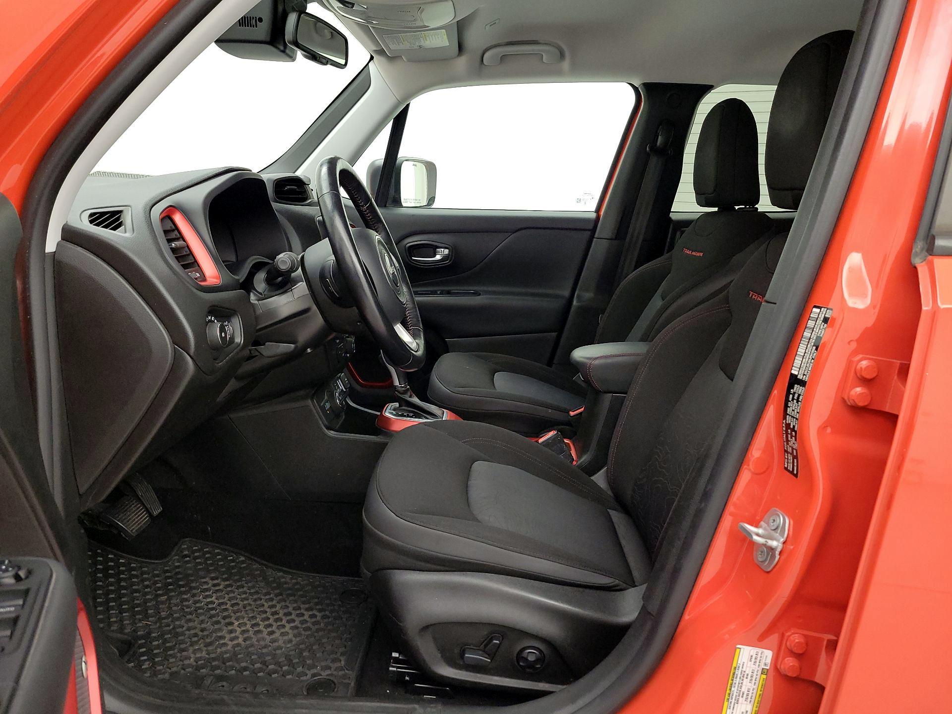 Thumbnail: 2018 Jeep Renegade - 11