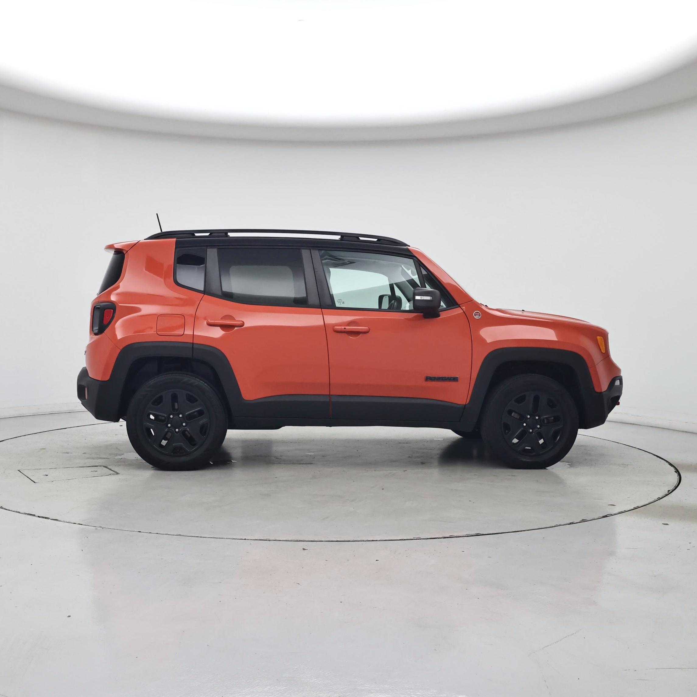 Thumbnail: 2018 Jeep Renegade - 7