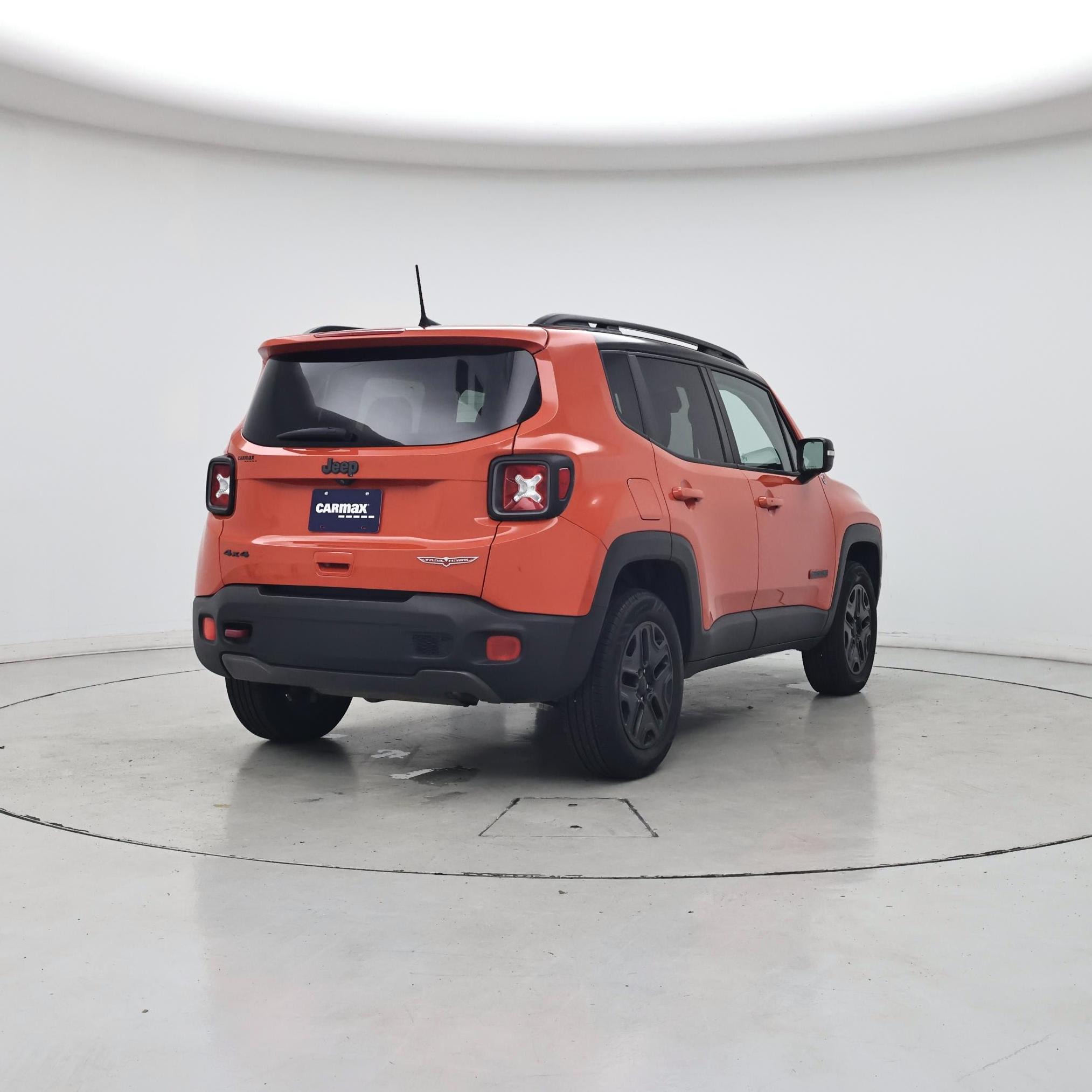 Thumbnail: 2018 Jeep Renegade - 8