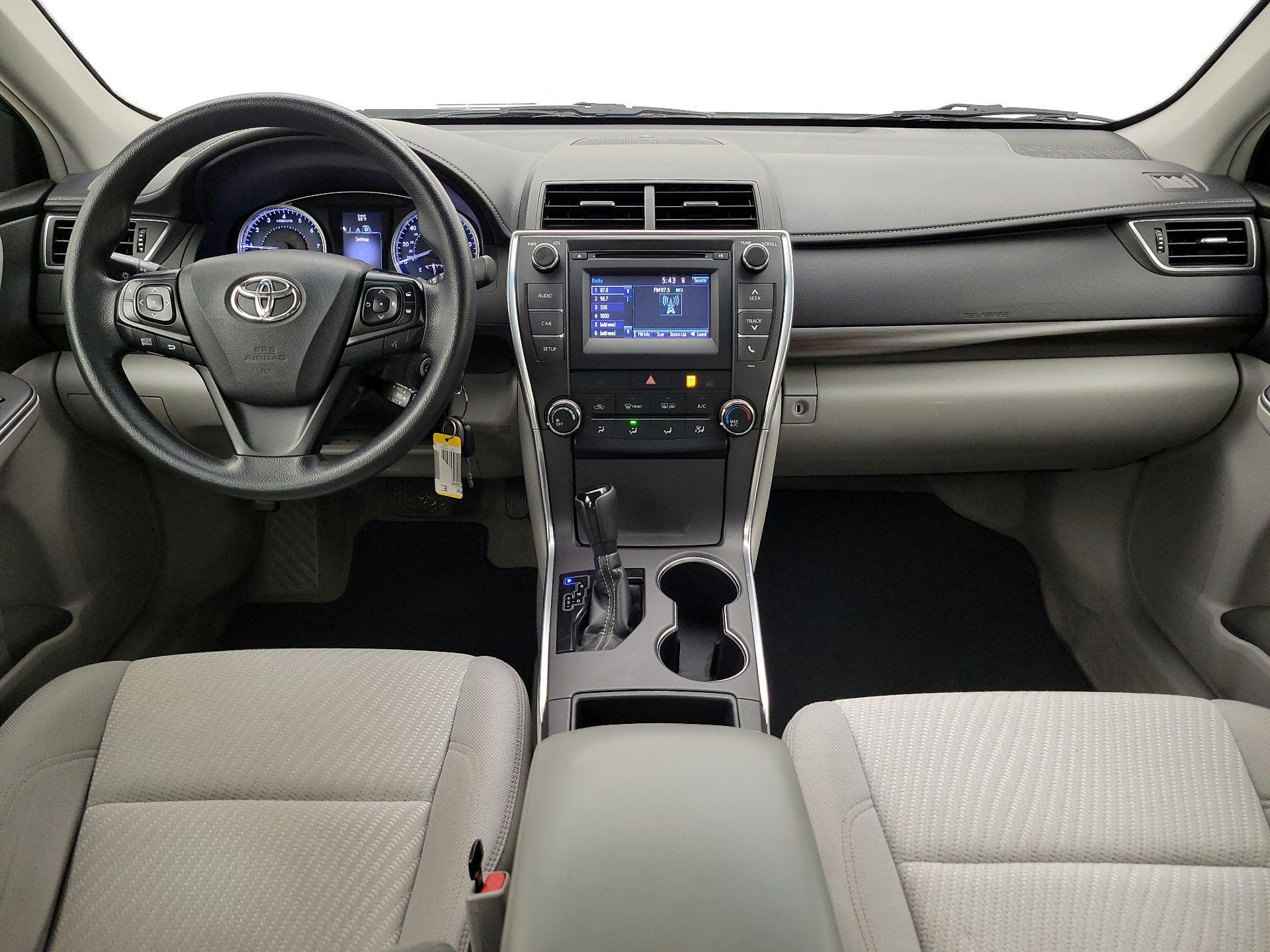 Thumbnail: 2016 Toyota Camry - 9