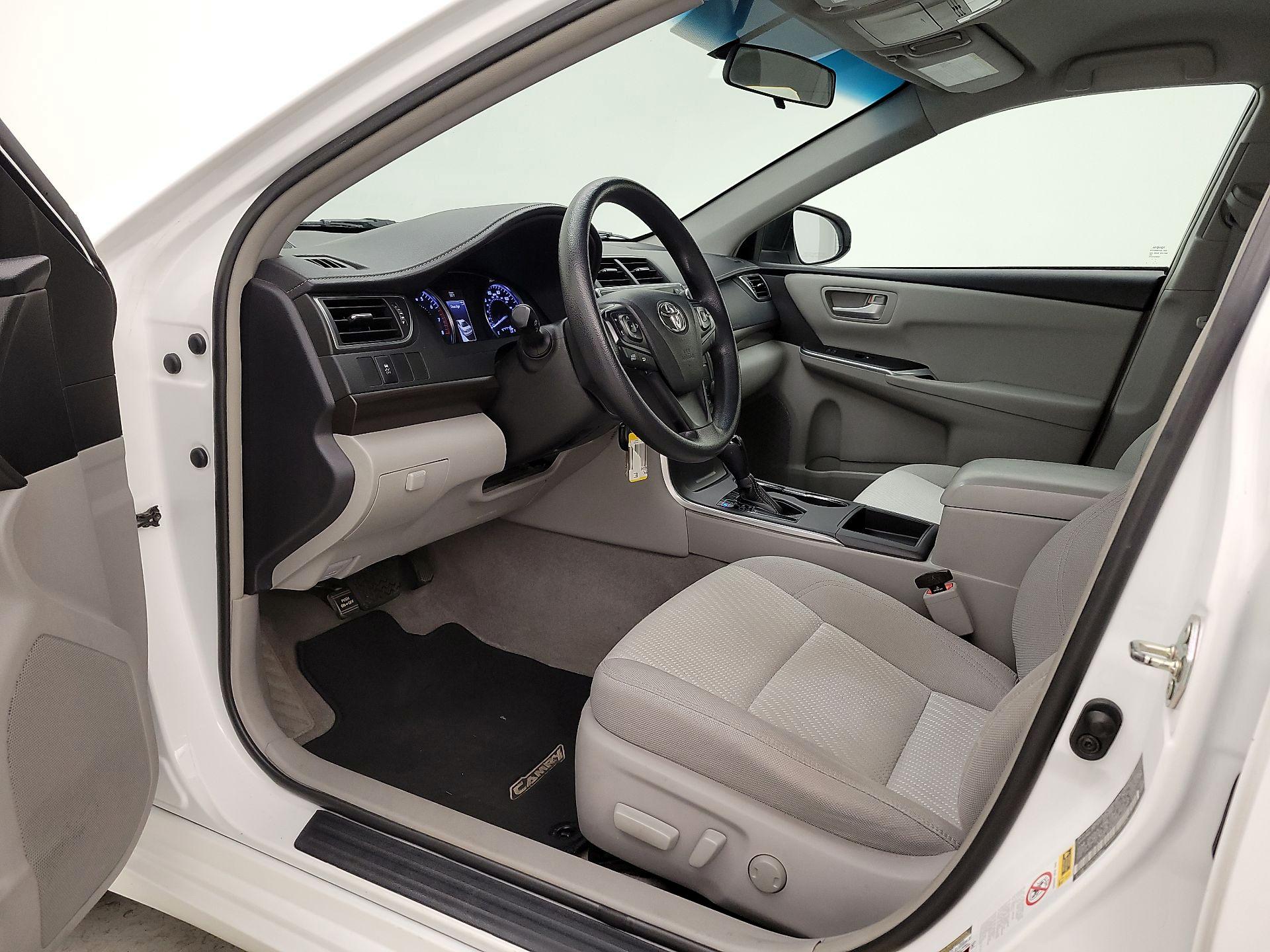 Thumbnail: 2016 Toyota Camry - 11