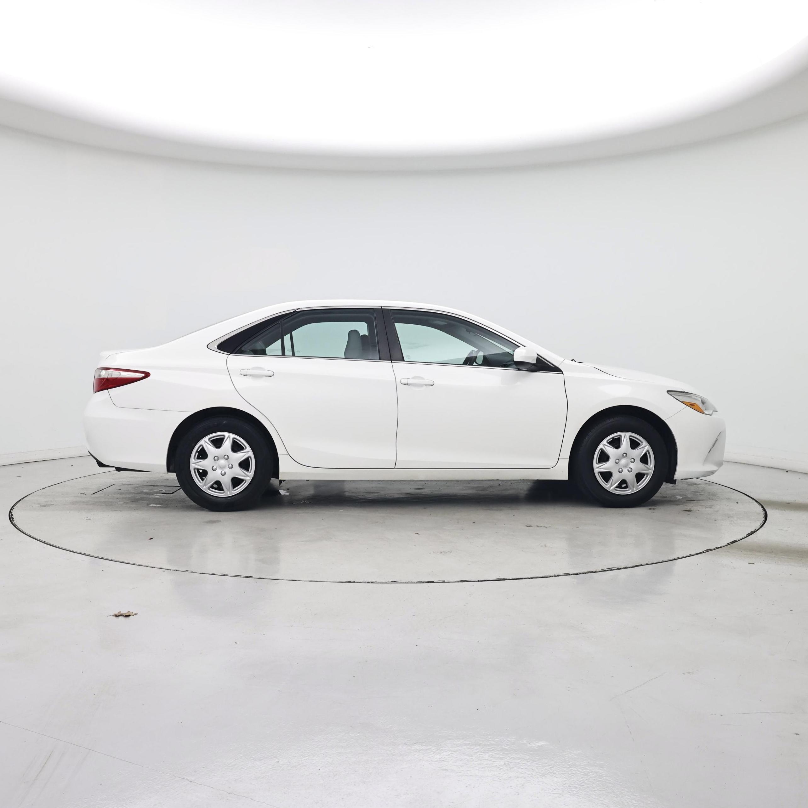 Thumbnail: 2016 Toyota Camry - 7