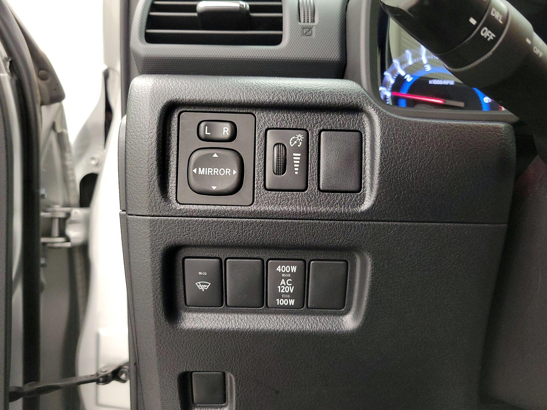 Thumbnail: 2018 Toyota 4Runner - 13