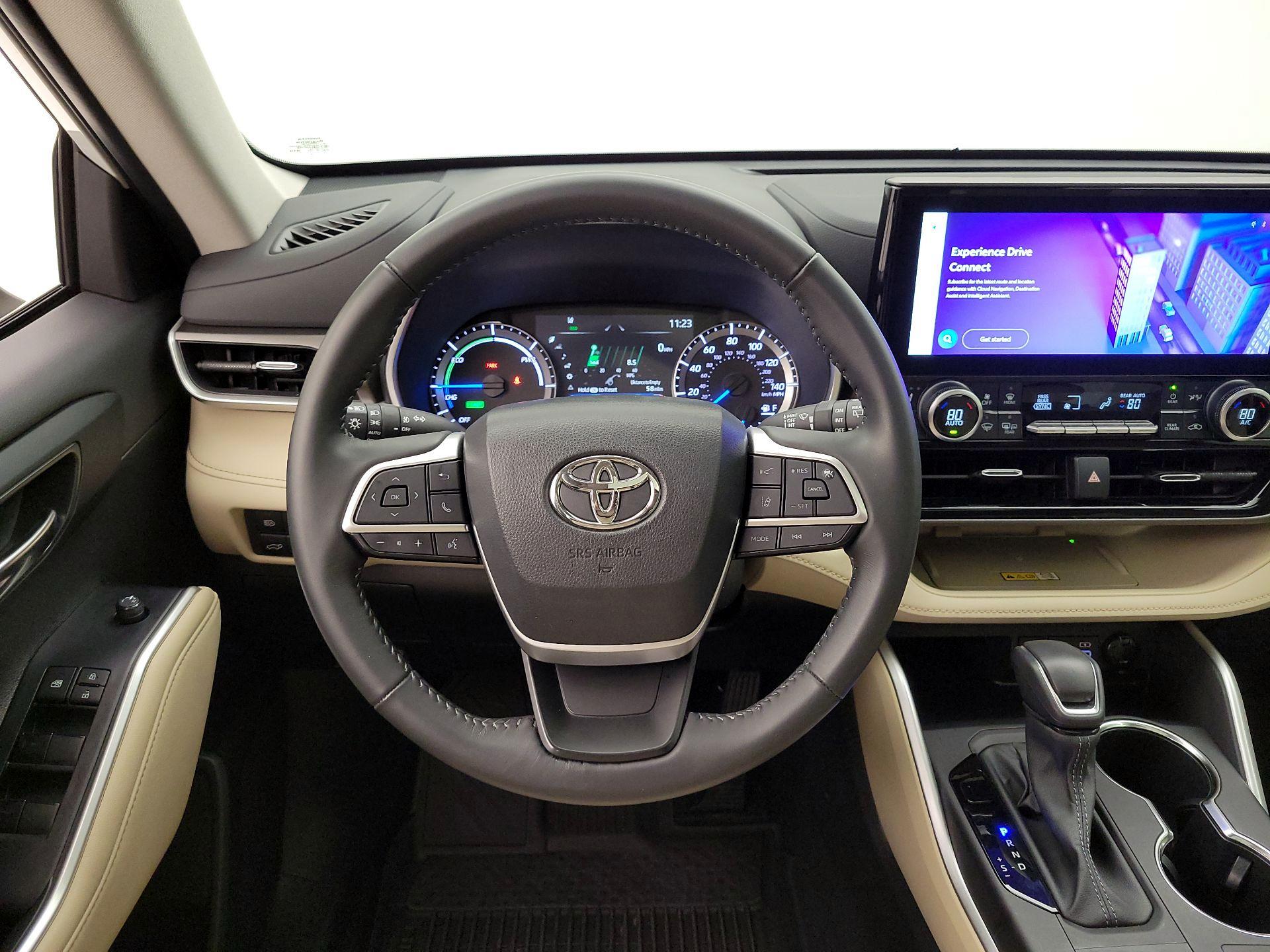 Thumbnail: 2024 Toyota Highlander - 10