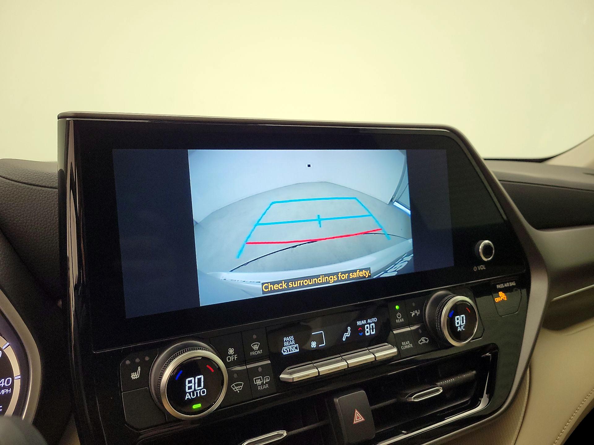 Thumbnail: 2024 Toyota Highlander - 14