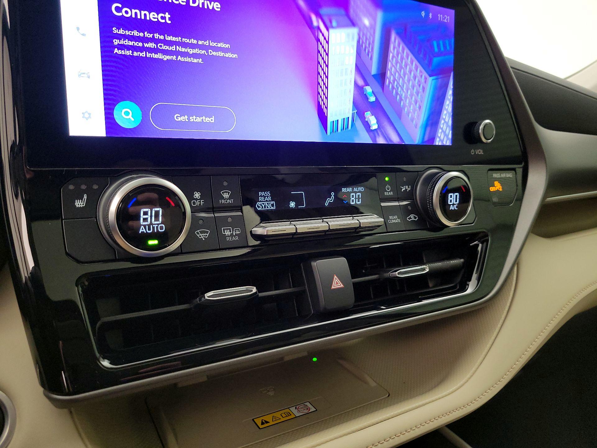 Thumbnail: 2024 Toyota Highlander - 16