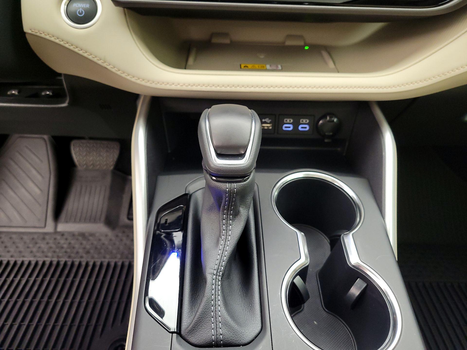 Thumbnail: 2024 Toyota Highlander - 17