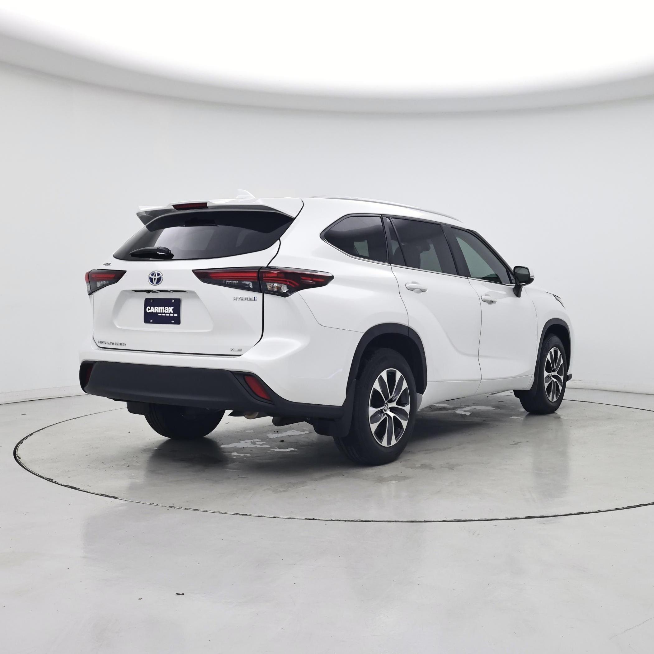 Thumbnail: 2024 Toyota Highlander - 8