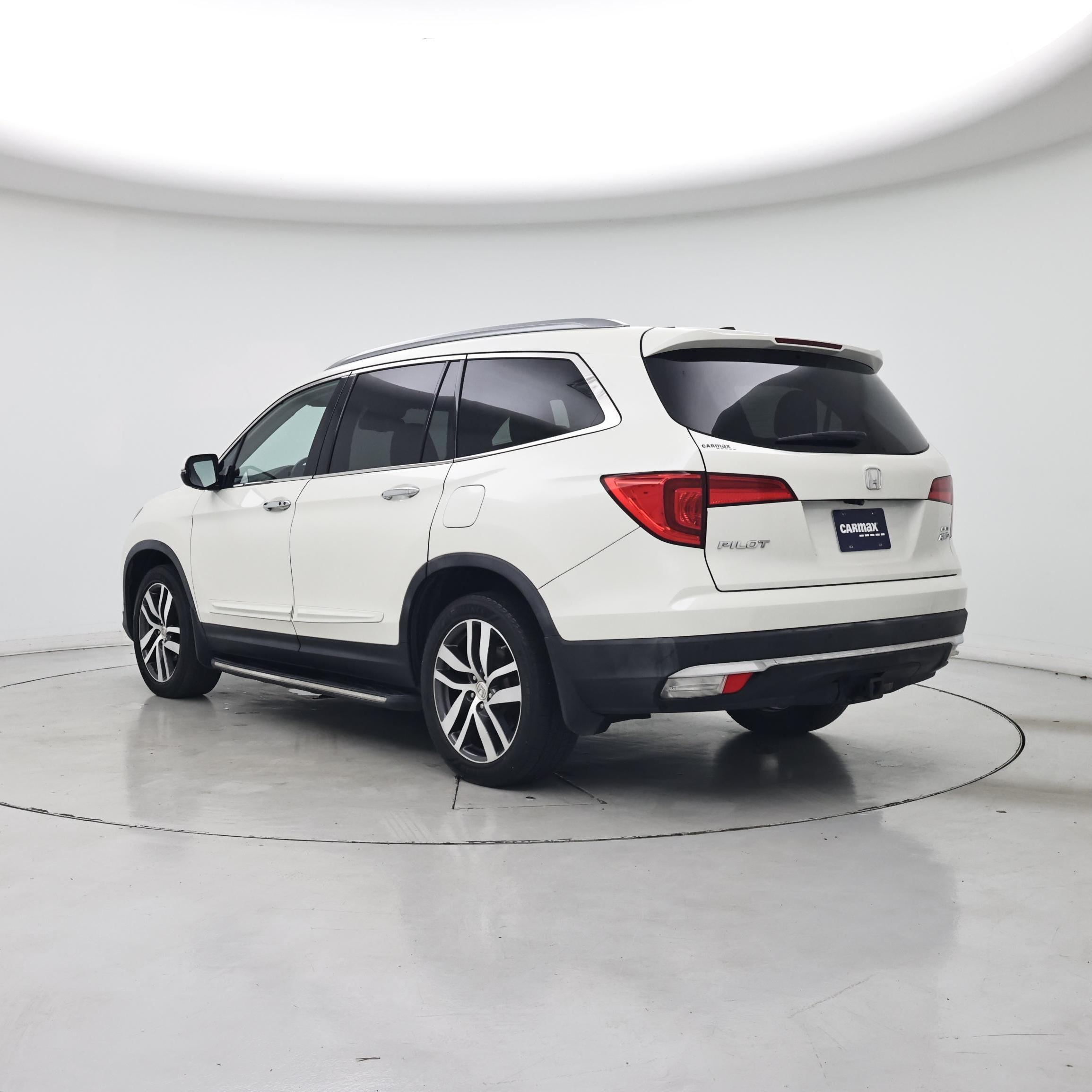 Thumbnail: 2016 Honda Pilot - 2