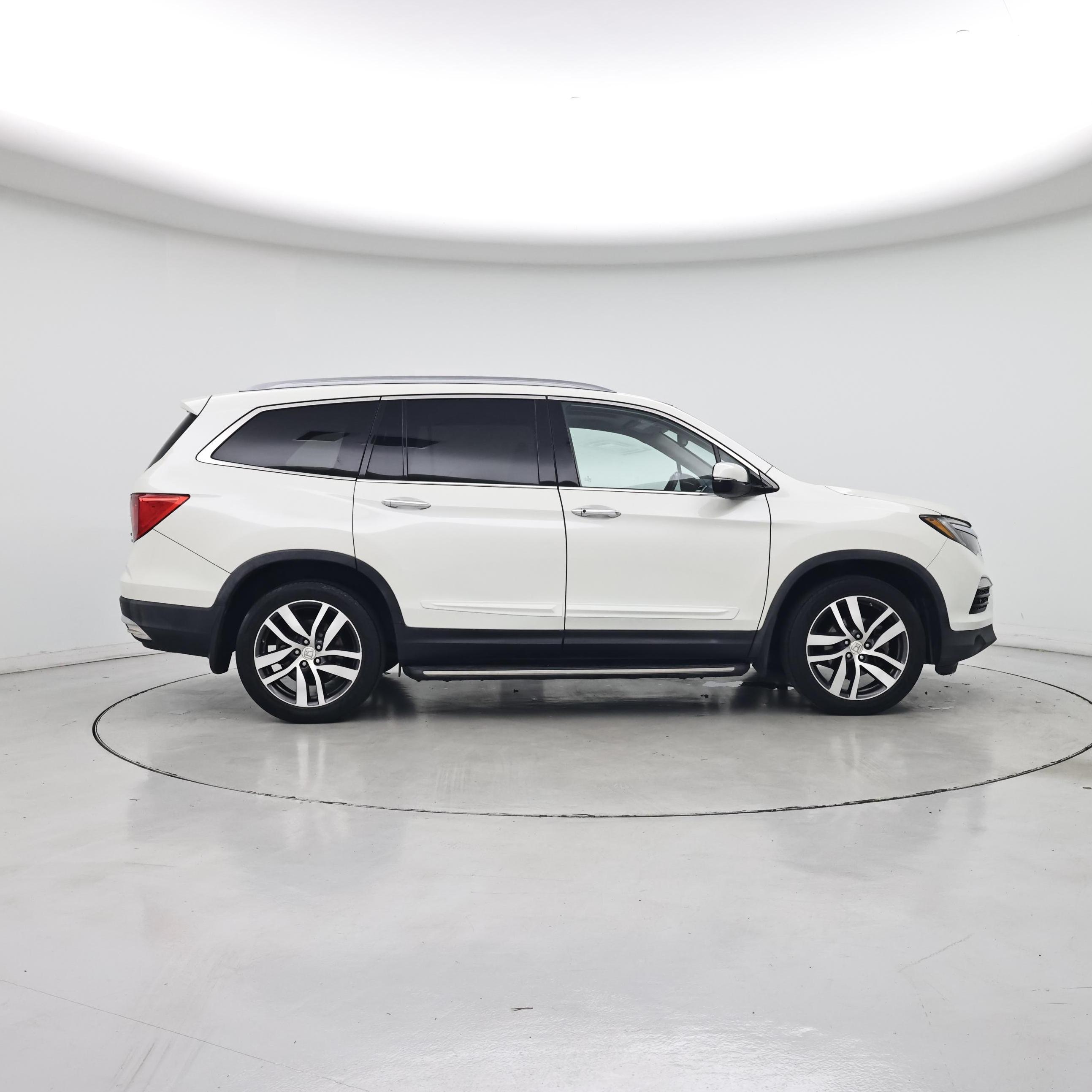 Thumbnail: 2016 Honda Pilot - 7