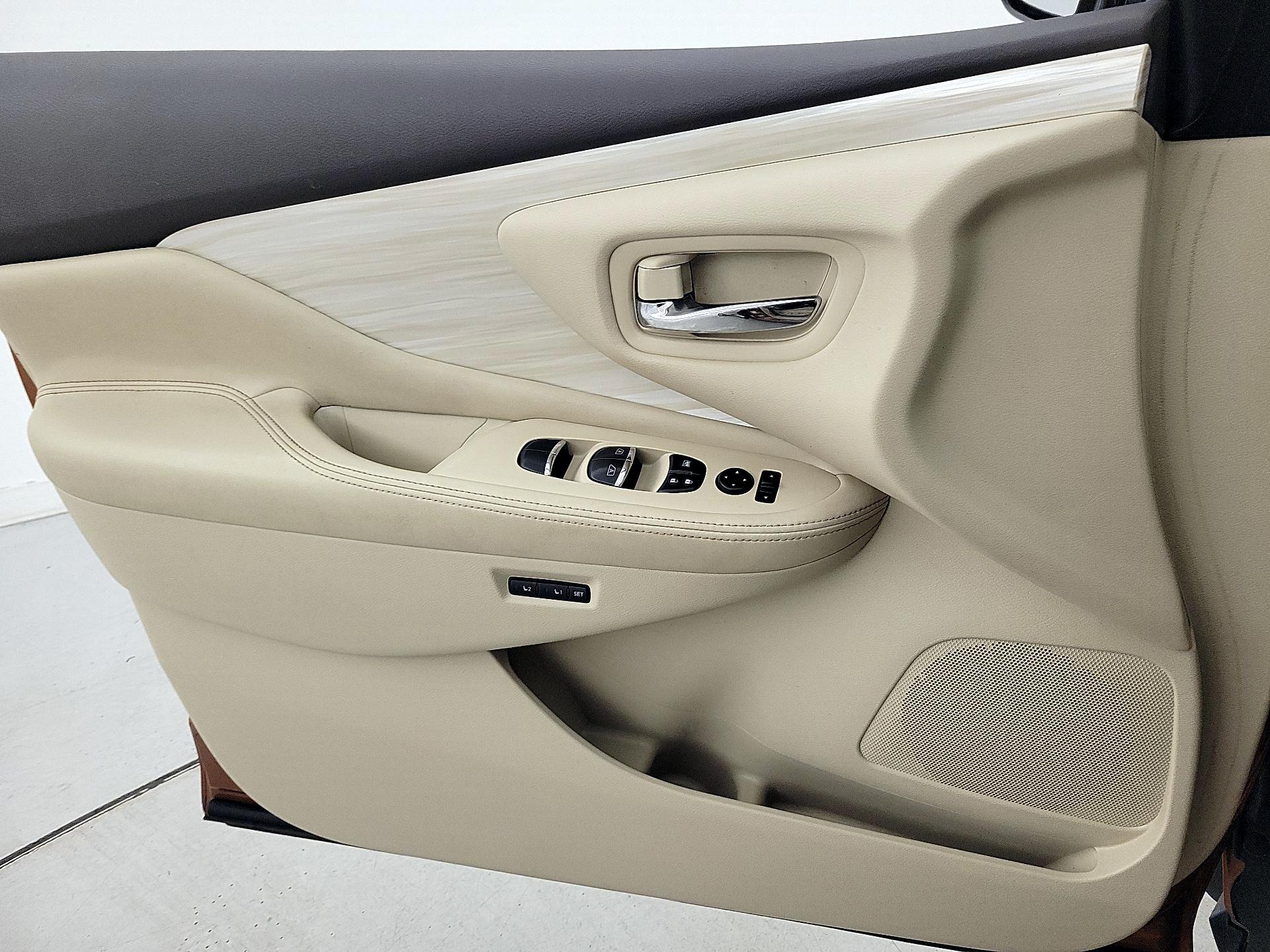 Thumbnail: 2015 Nissan Murano - 12