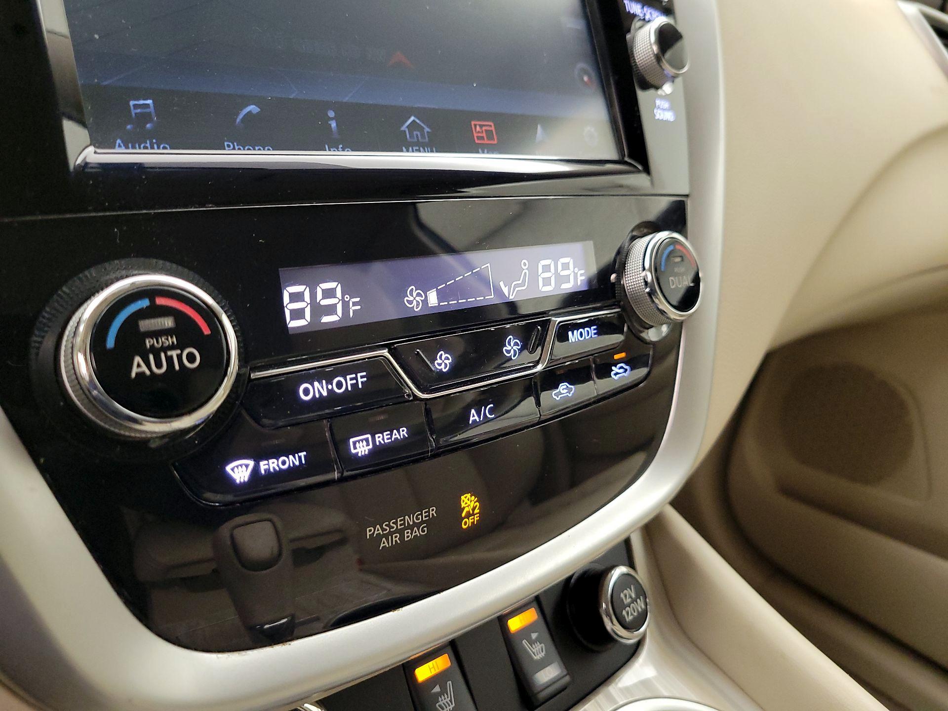 Thumbnail: 2015 Nissan Murano - 17