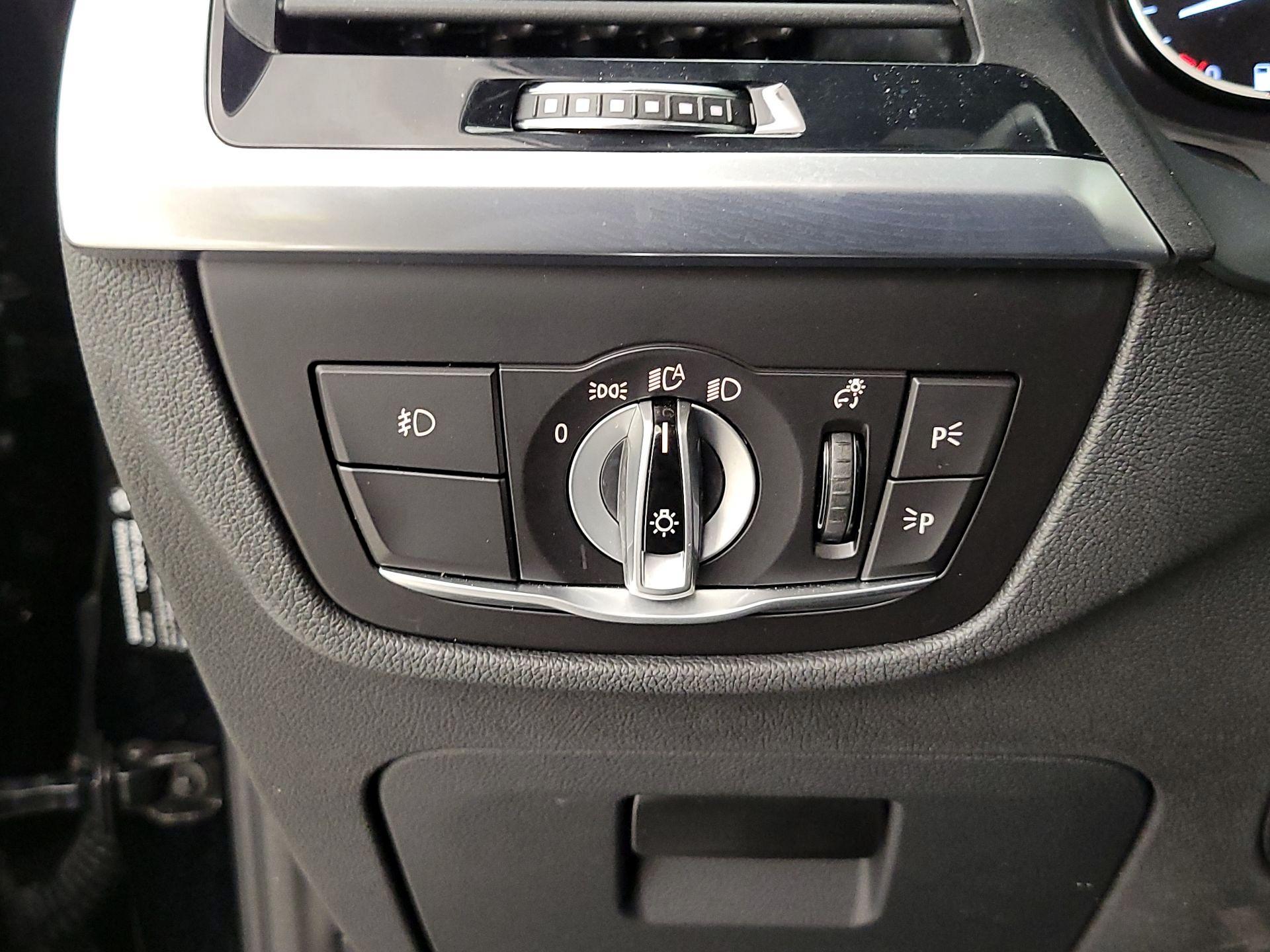 Thumbnail: 2021 BMW X3 - 13