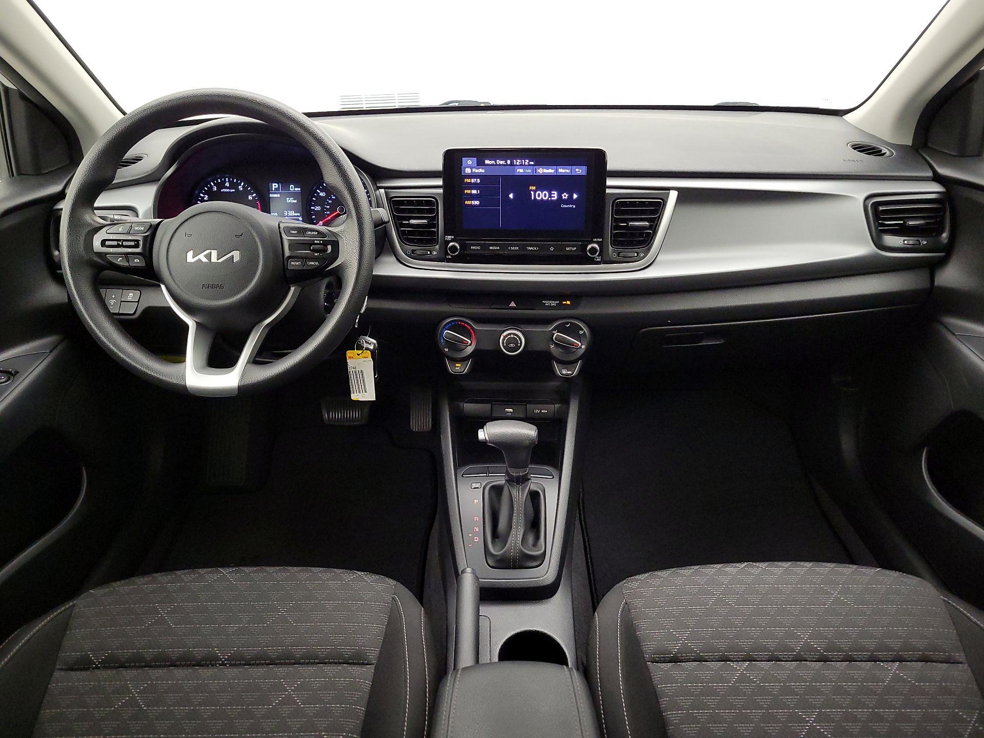 Thumbnail: 2022 Kia Rio - 9