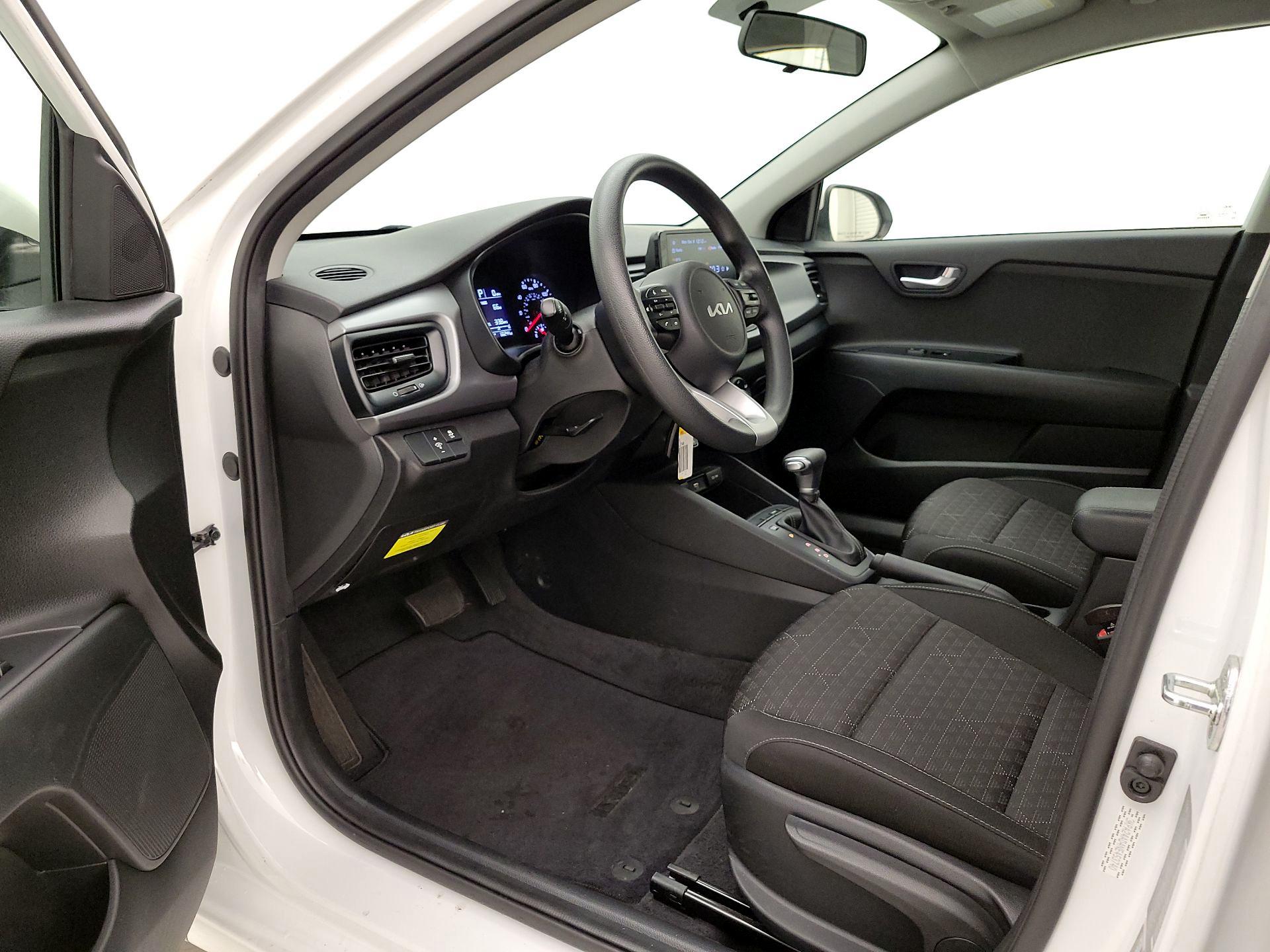 Thumbnail: 2022 Kia Rio - 11