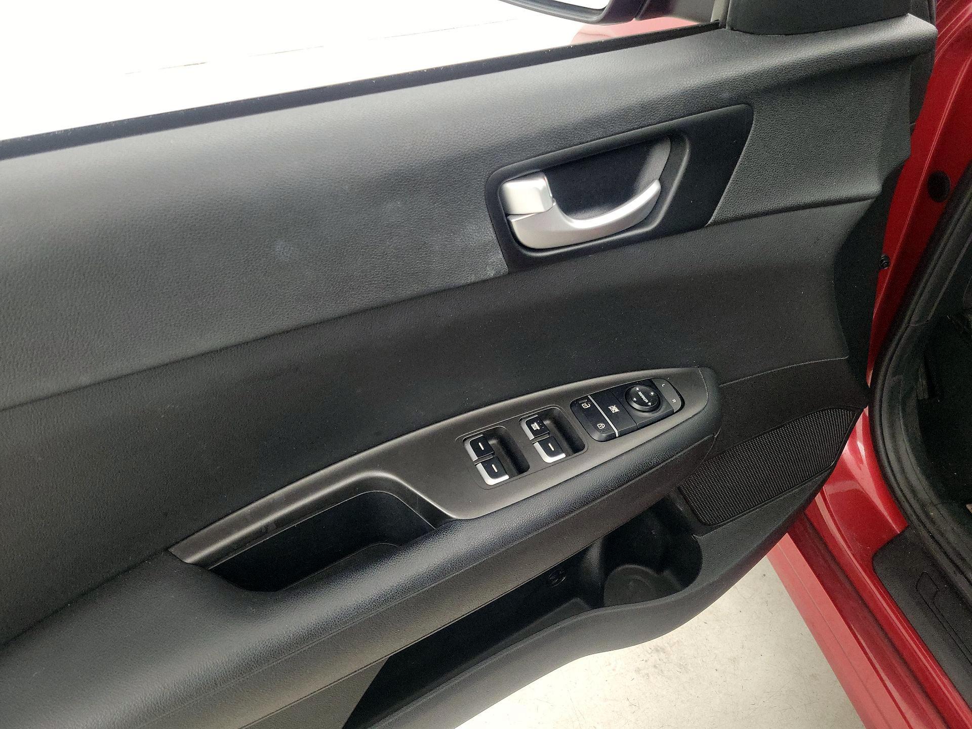 Thumbnail: 2018 Kia Optima - 12