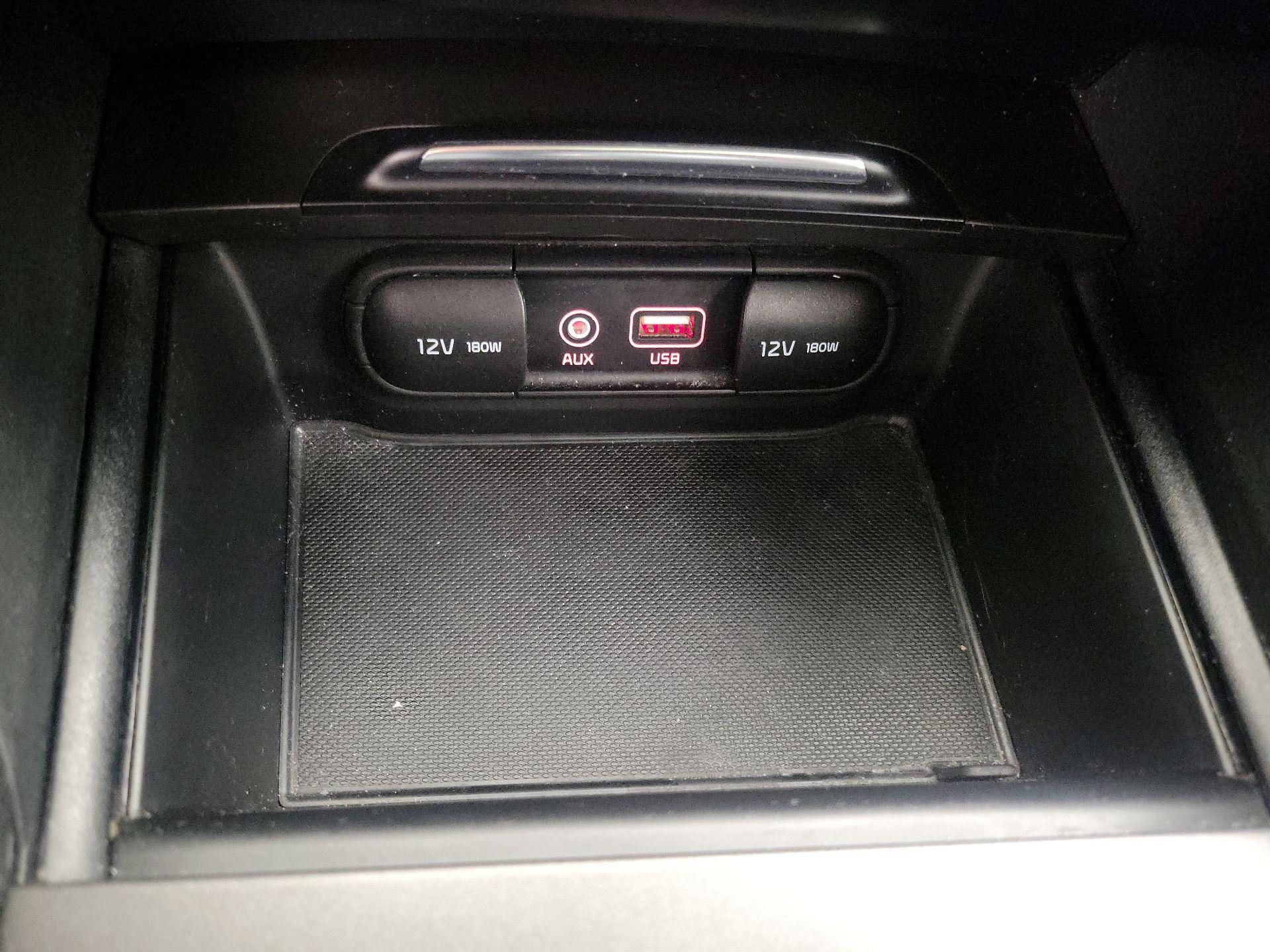 Thumbnail: 2018 Kia Optima - 18