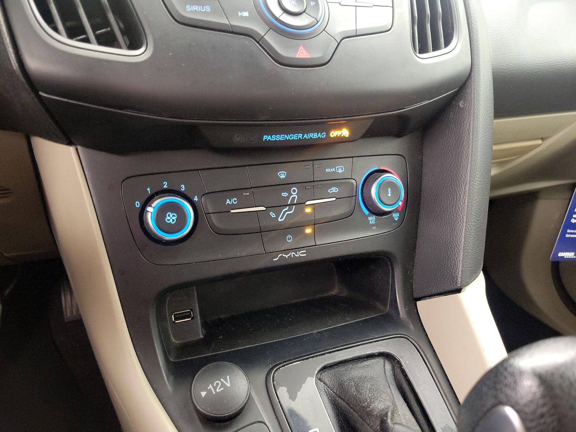 Thumbnail: 2018 Ford Focus - 16