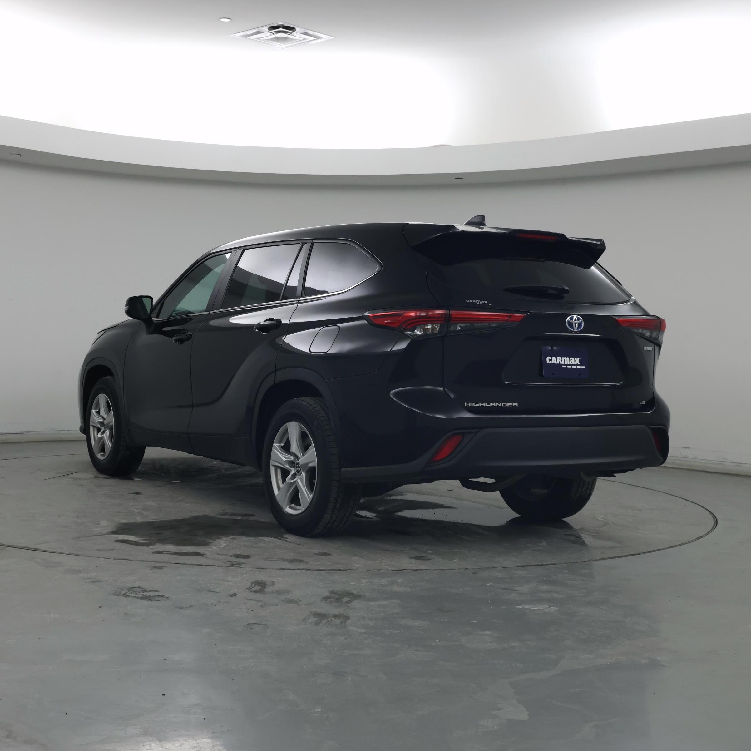 Thumbnail: 2023 Toyota Highlander - 2