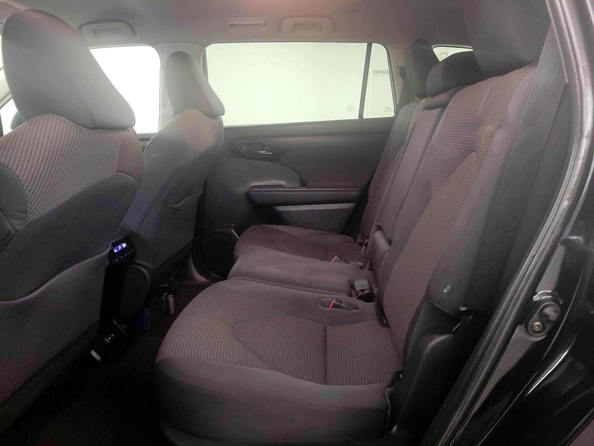 Thumbnail: 2023 Toyota Highlander - 19