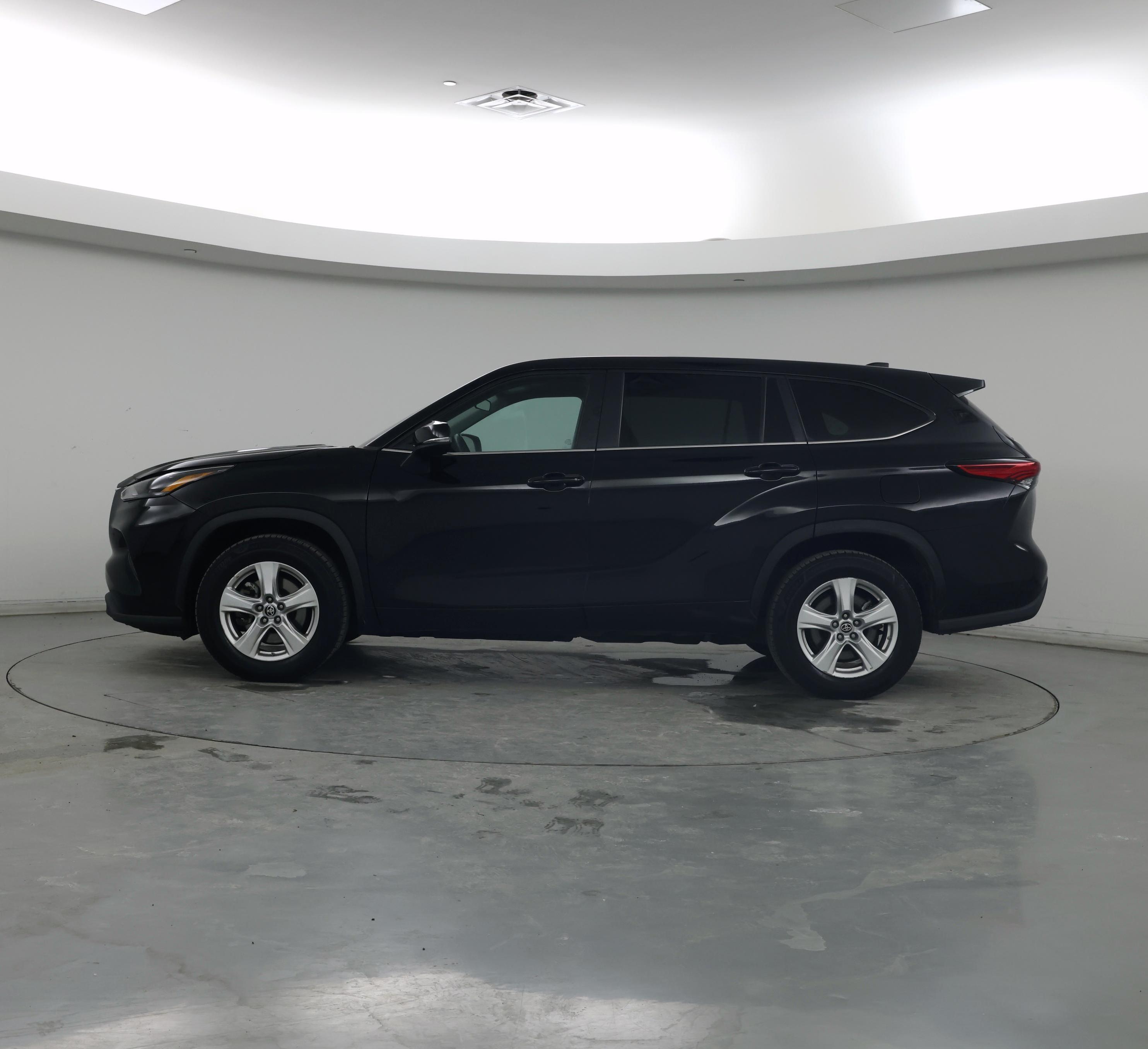 Thumbnail: 2023 Toyota Highlander - 3