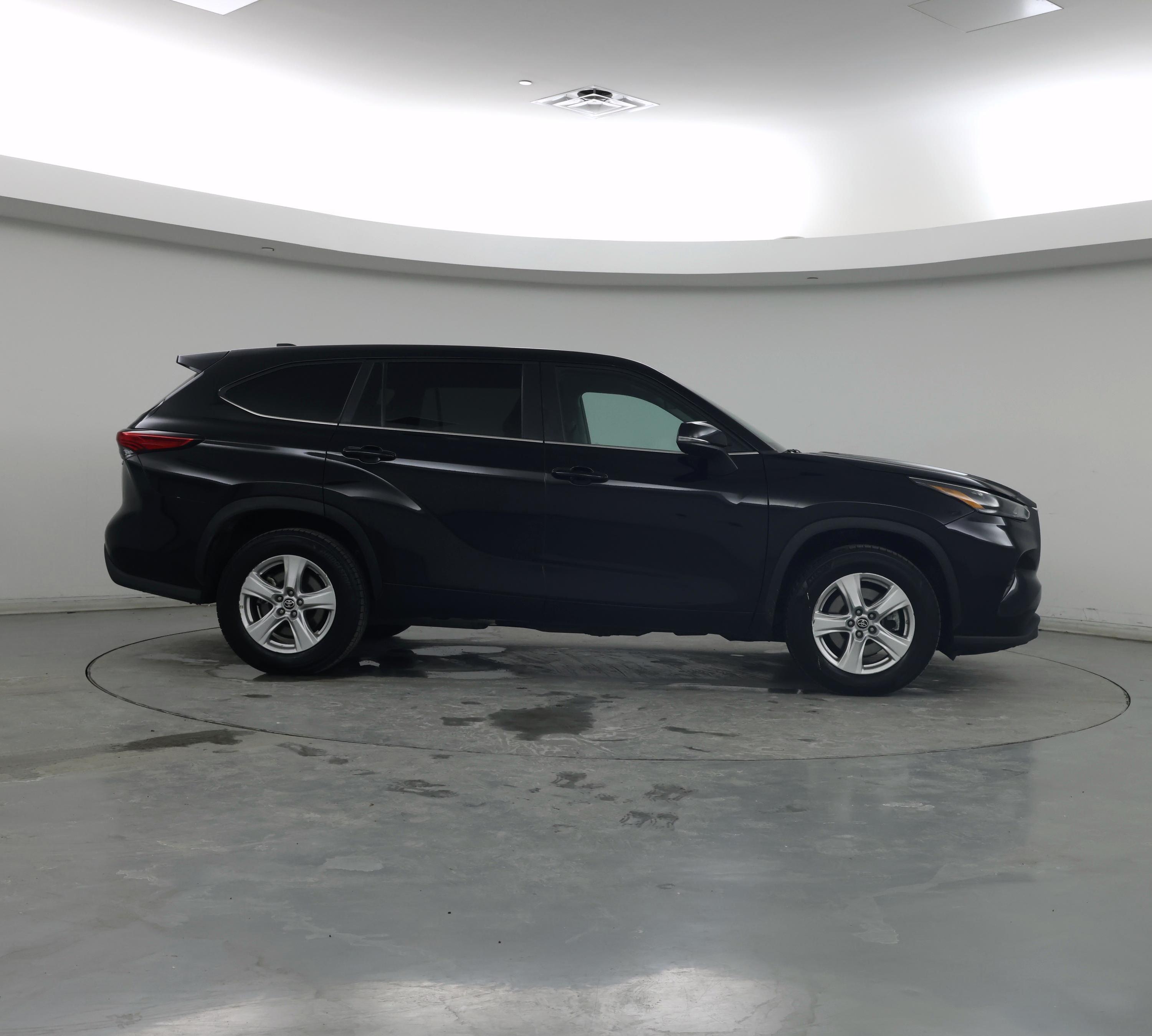 Thumbnail: 2023 Toyota Highlander - 7