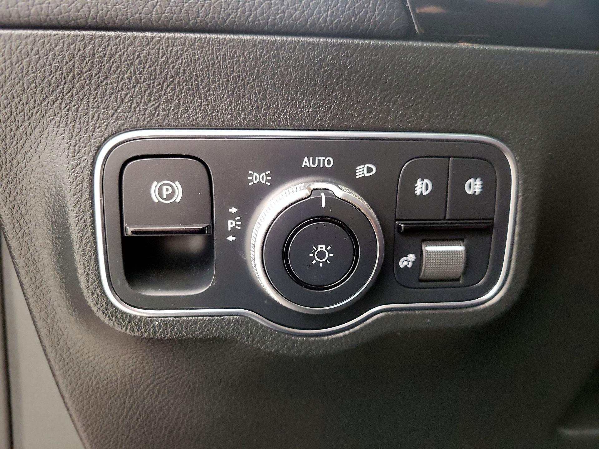 Thumbnail: 2022 Mercedes-Benz GLA - 13