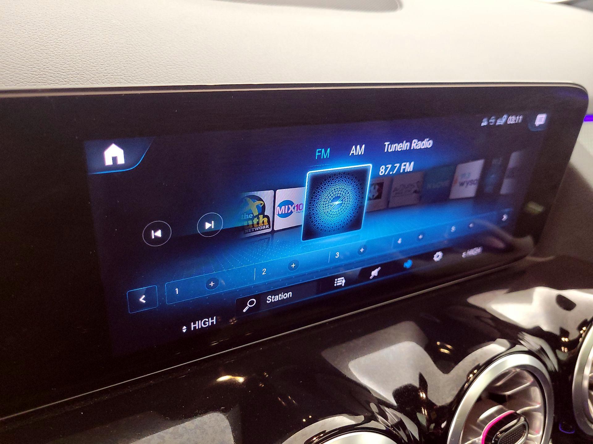 Thumbnail: 2022 Mercedes-Benz GLA - 16